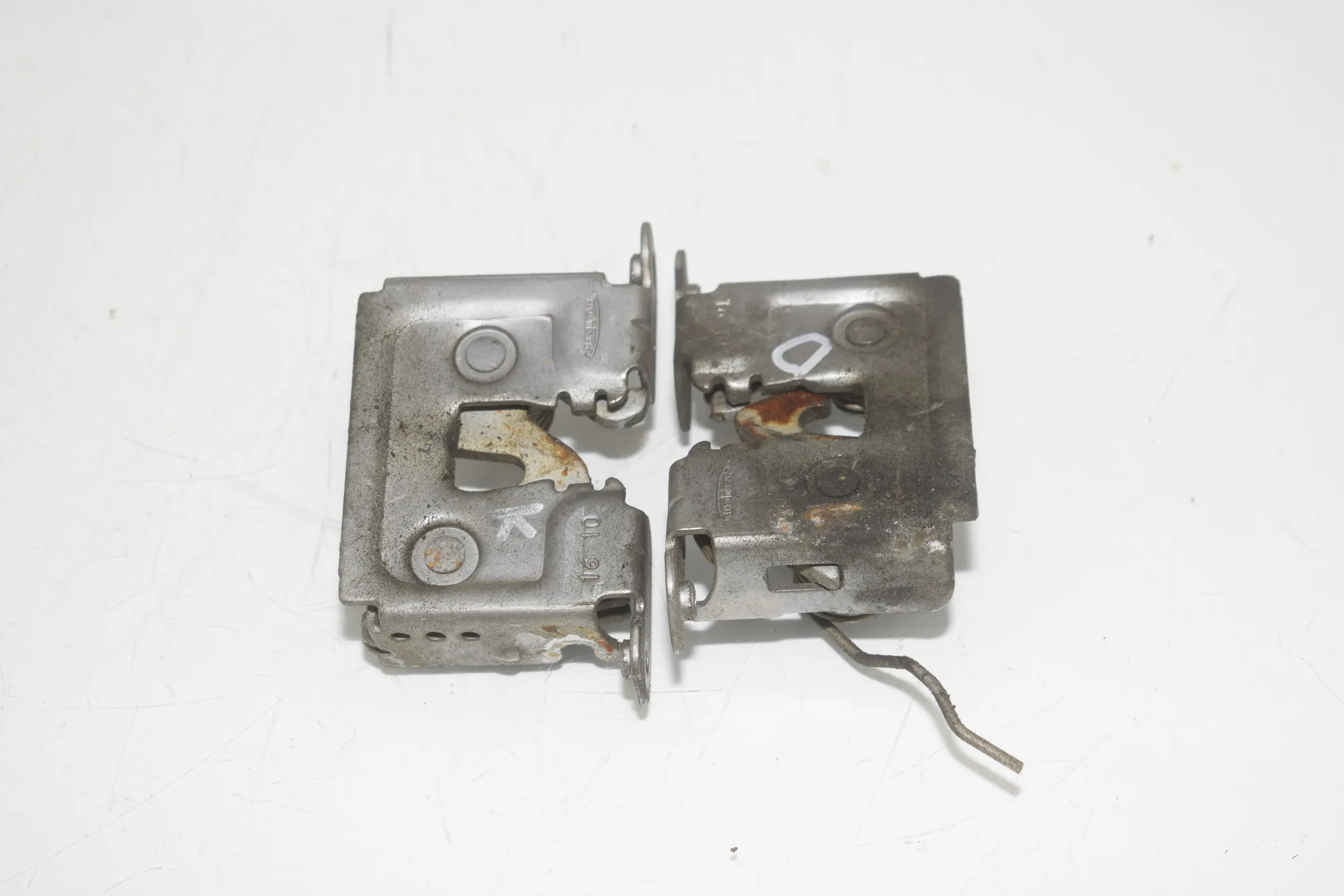 Bonnet Lock – OEM 2753419 · BMW X5 (E70) xDrive 30 d 2010