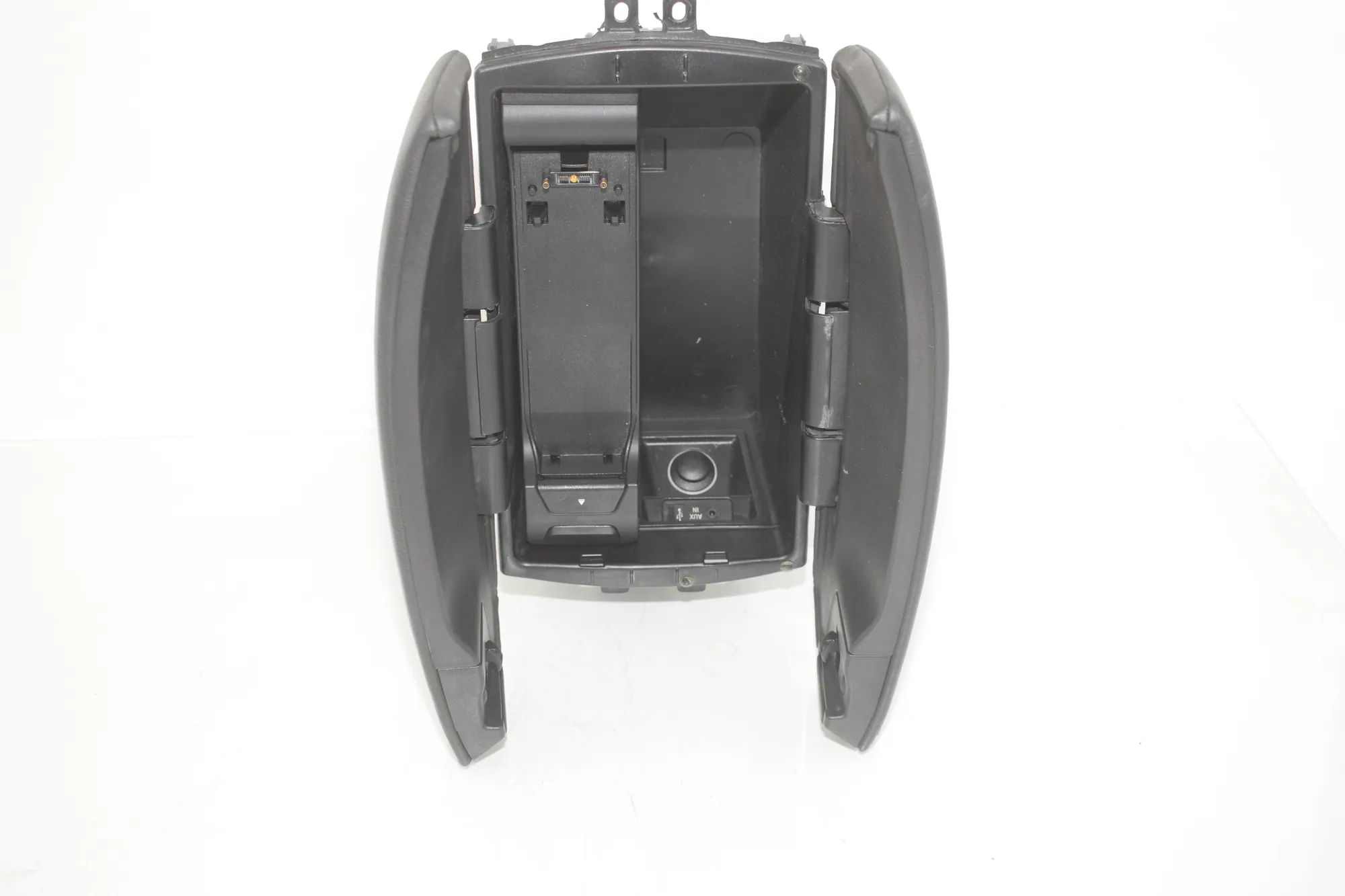 Armrest – OEM 6973461 · BMW X5 (E70) xDrive 30 d 2010 – 6