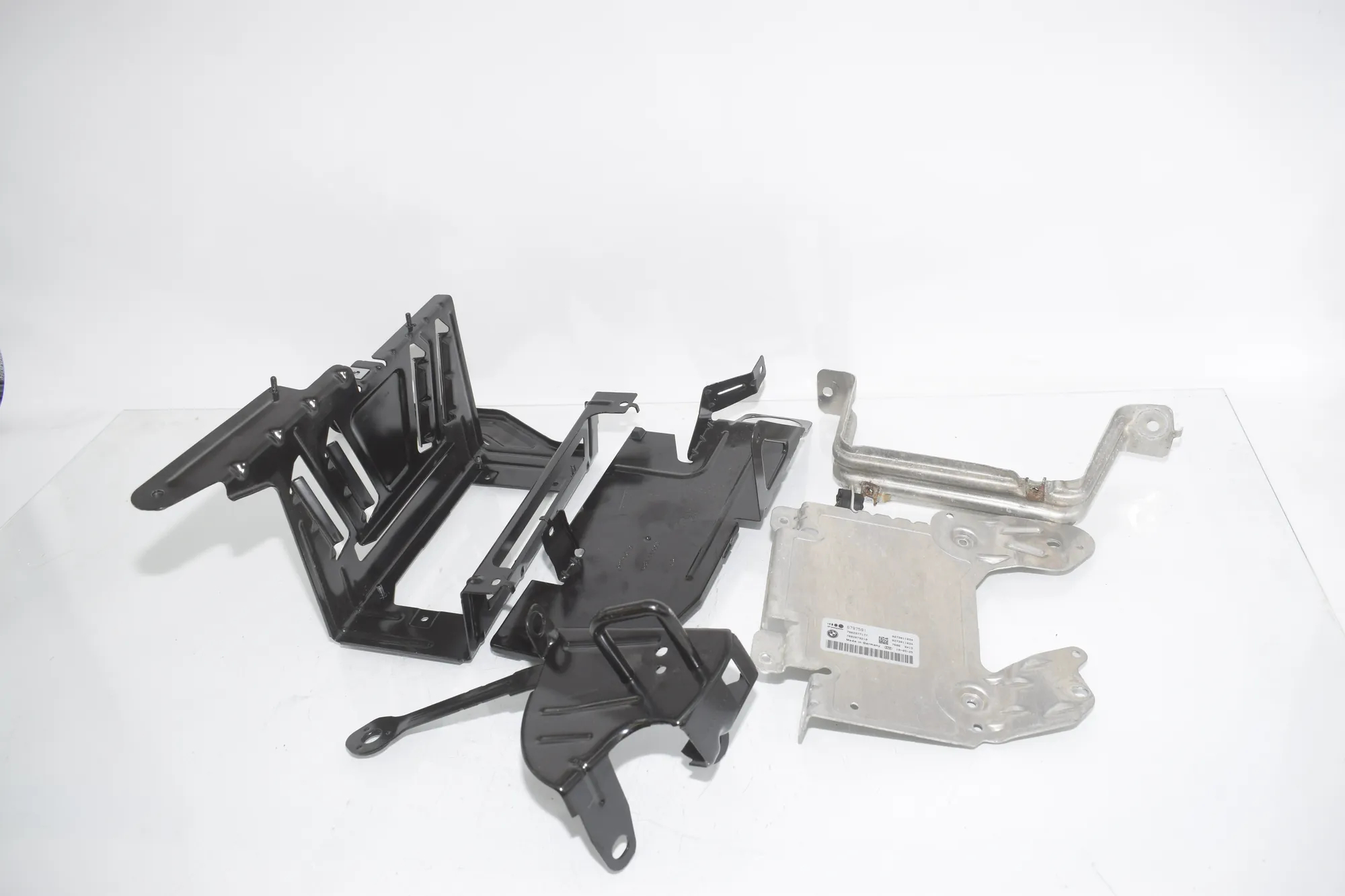 Bracket – OEM 6797591 · BMW X5 (E70) xDrive 30 d 2010 – 3