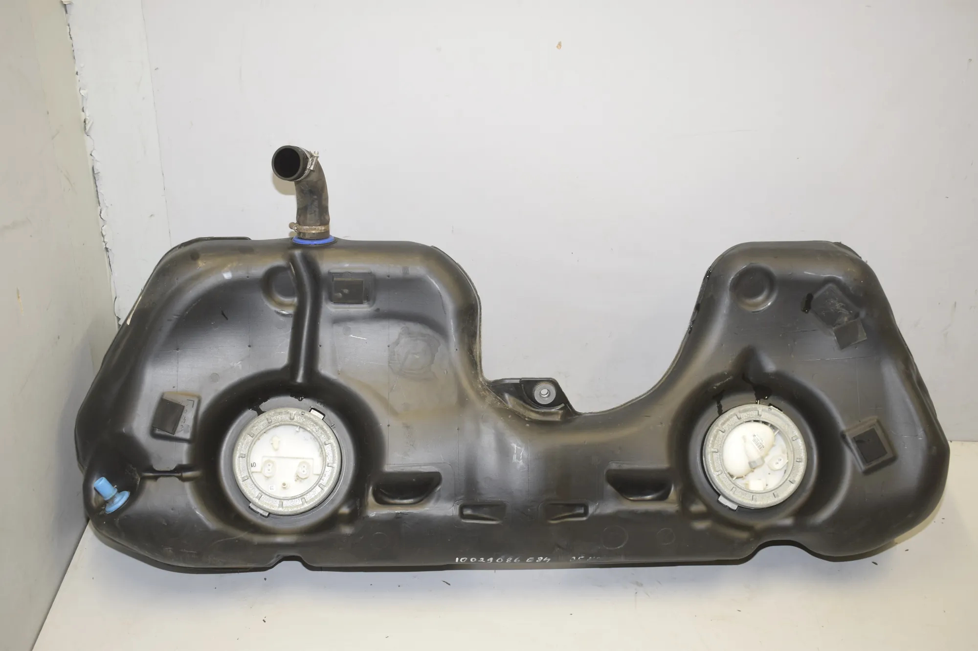 Fuel Tank – OEM 7283798 · BMW X1 (E84) sDrive 20 i 2012 – 3