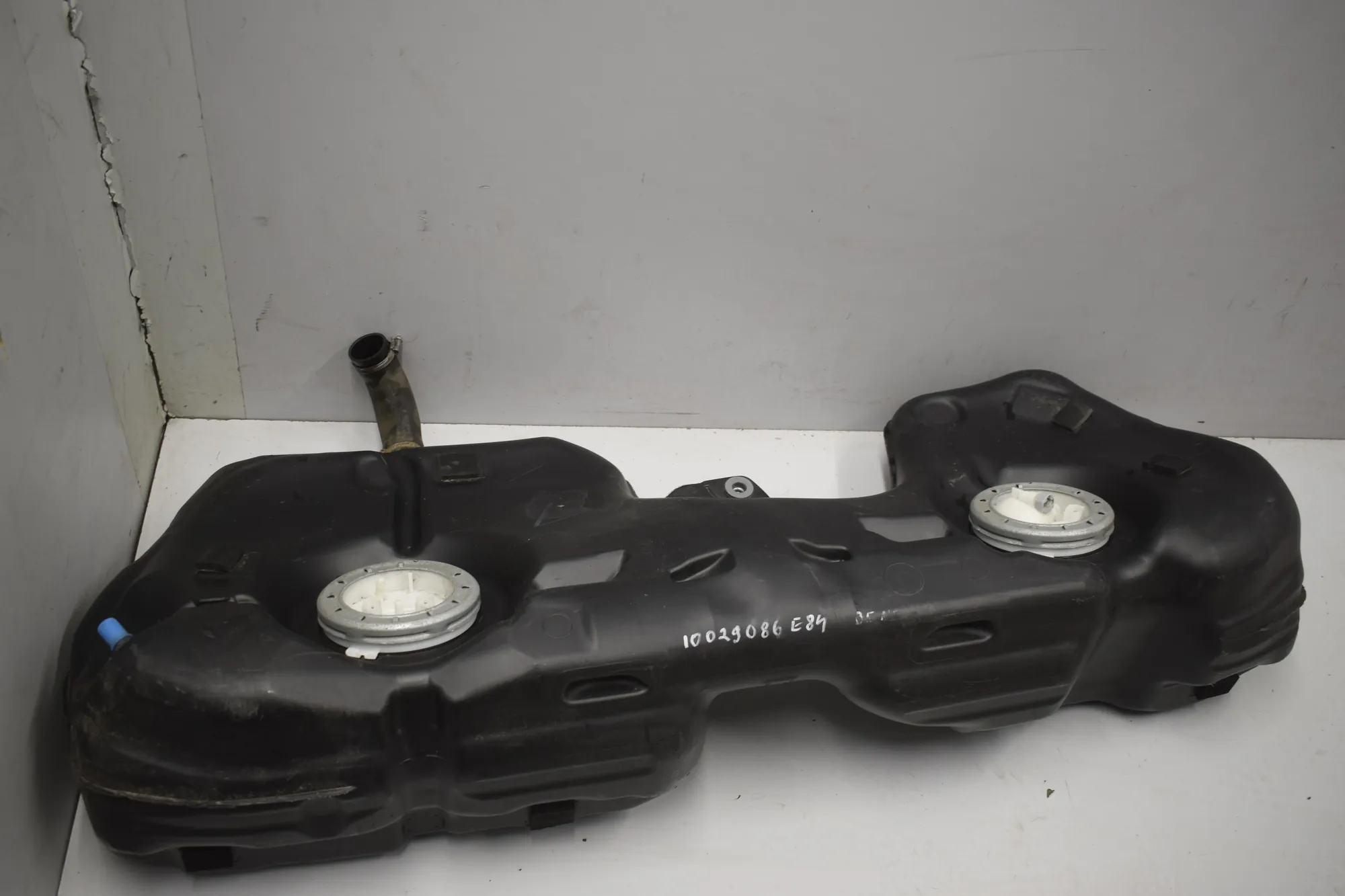 Fuel Tank – OEM 7283798 · BMW X1 (E84) sDrive 20 i 2012