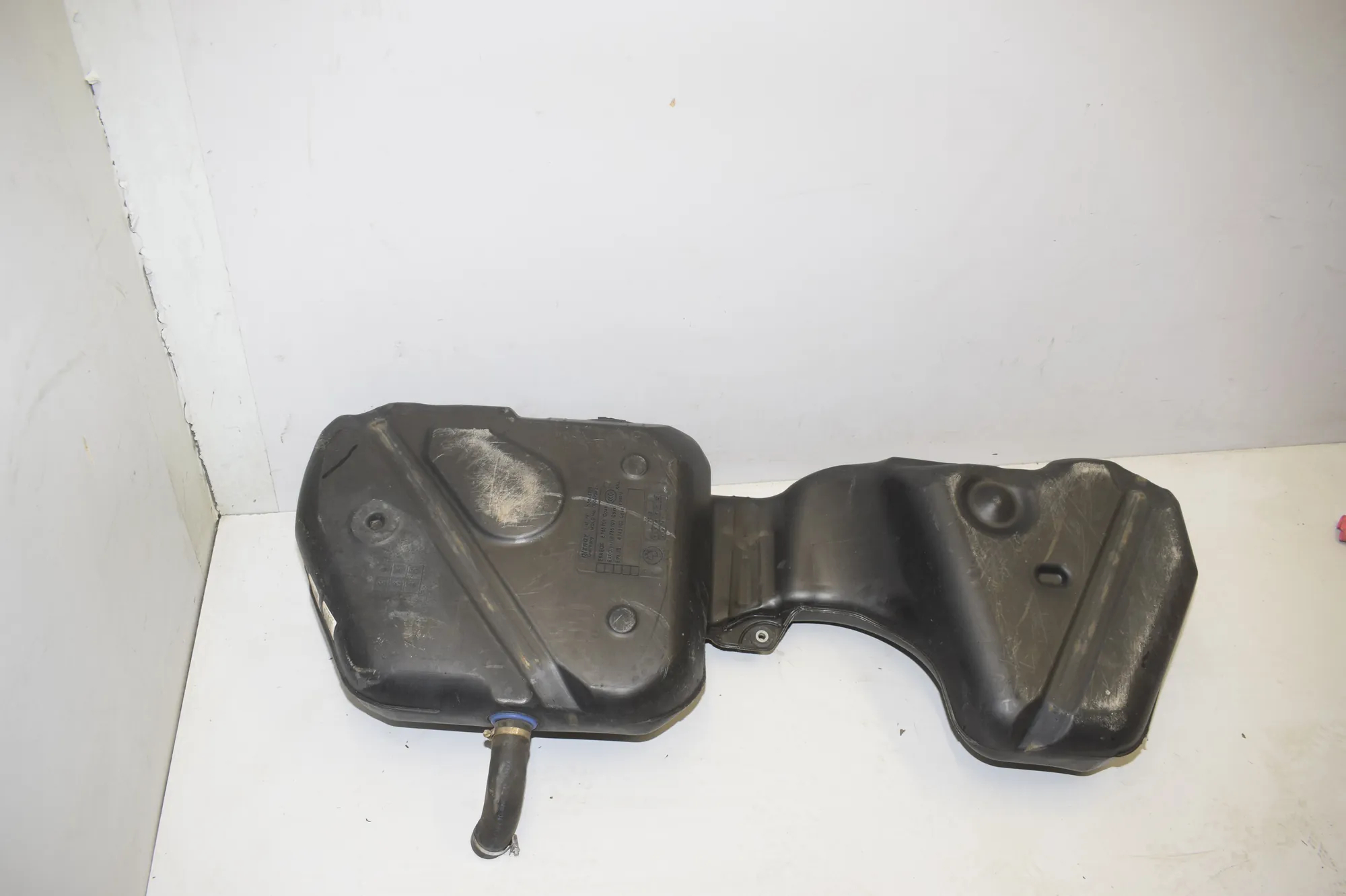 Fuel Tank – OEM 7283798 · BMW X1 (E84) sDrive 20 i 2012 – 4