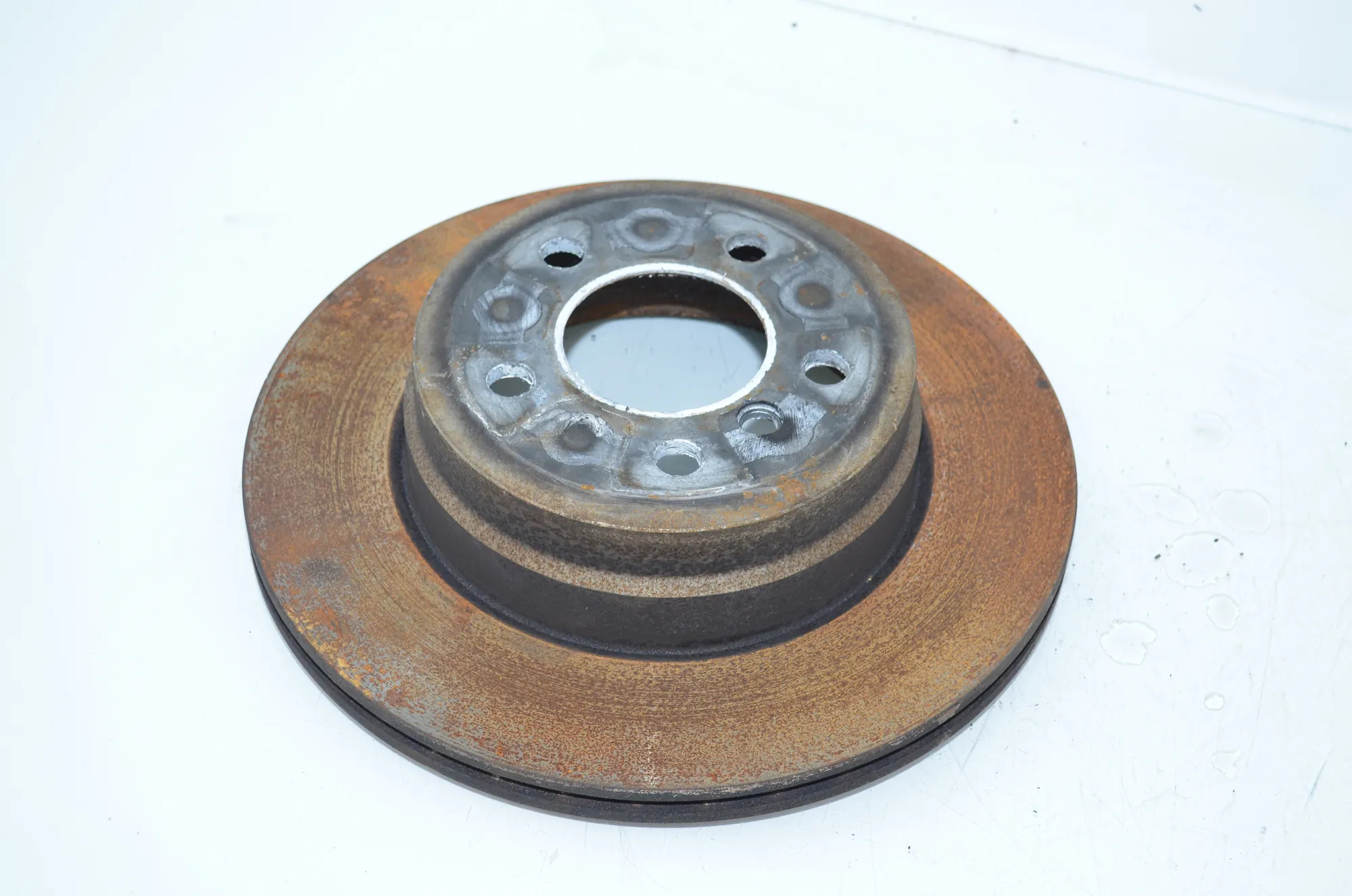 Rear Left Brake Disc – OEM 6868940 · BMW X5 (E70) xDrive 30 d 2010 – 3