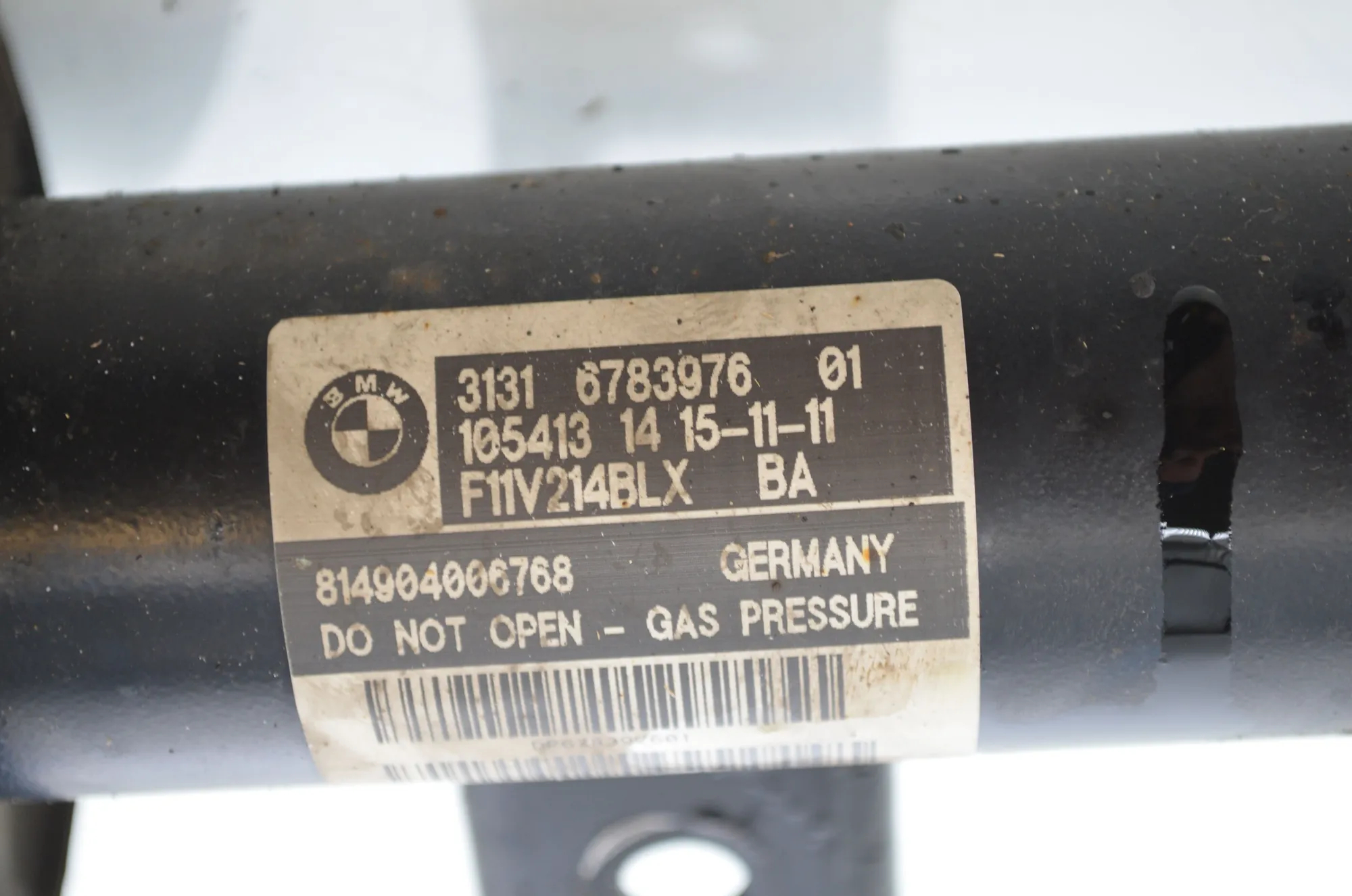 Front Right Shock Absorber – OEM 6783976 · BMW 5 Touring (F11) 530 d xDrive 2011 – 4