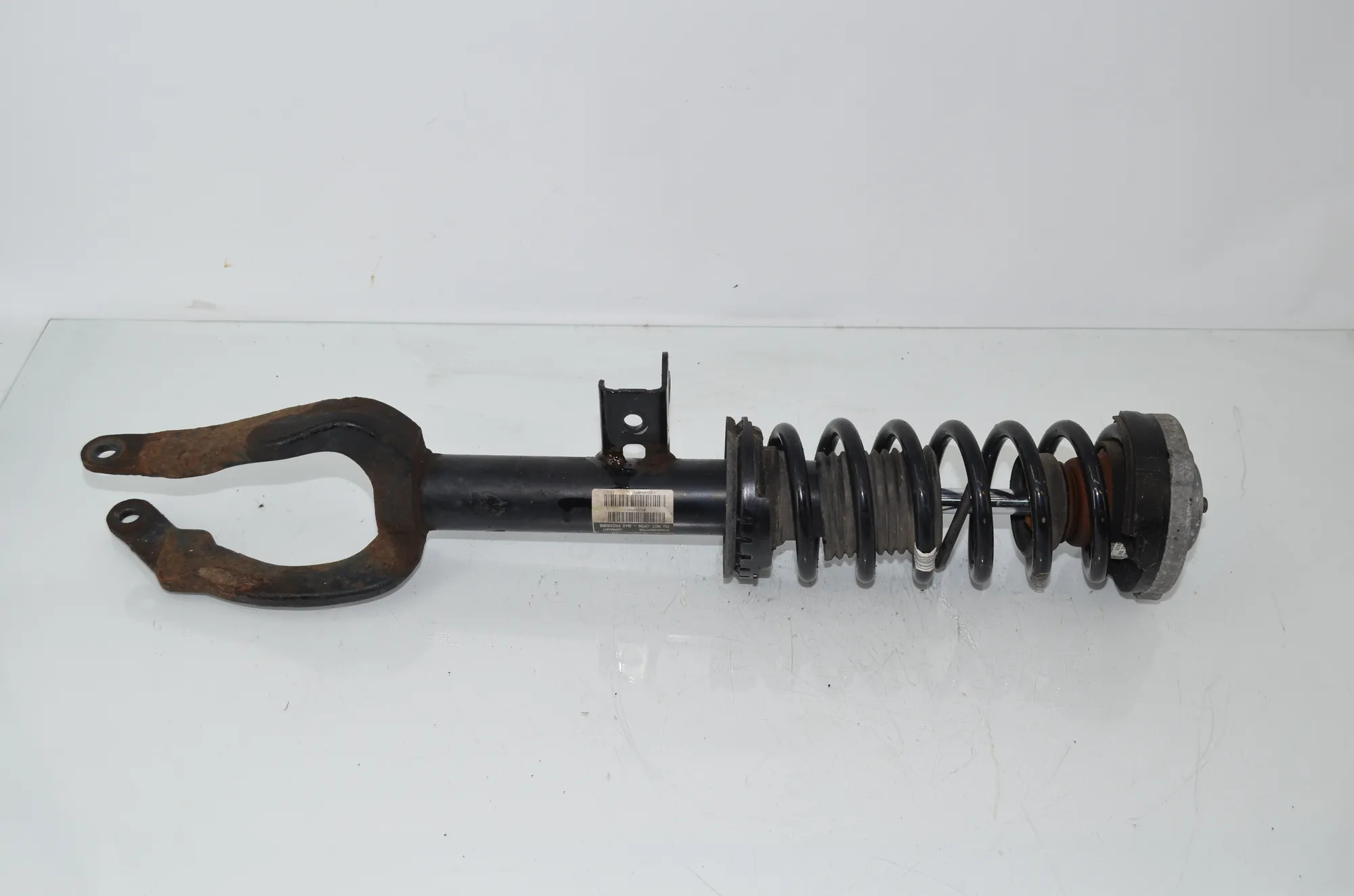 Front Right Shock Absorber – OEM 6783976 · BMW 5 Touring (F11) 530 d xDrive 2011 – 3