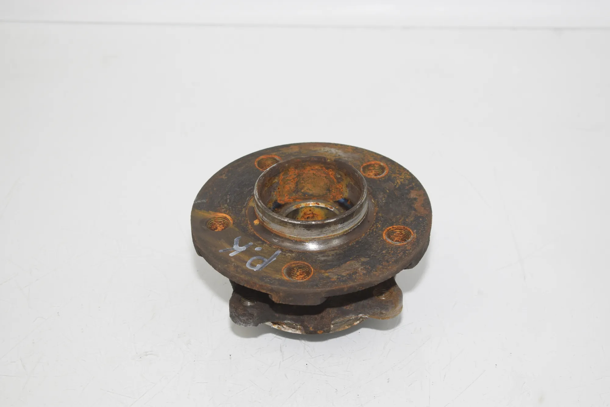 Front Left Wheel Bearing – OEM 8845775 · BMW 2 Active Tourer (F45) 218 i 2016