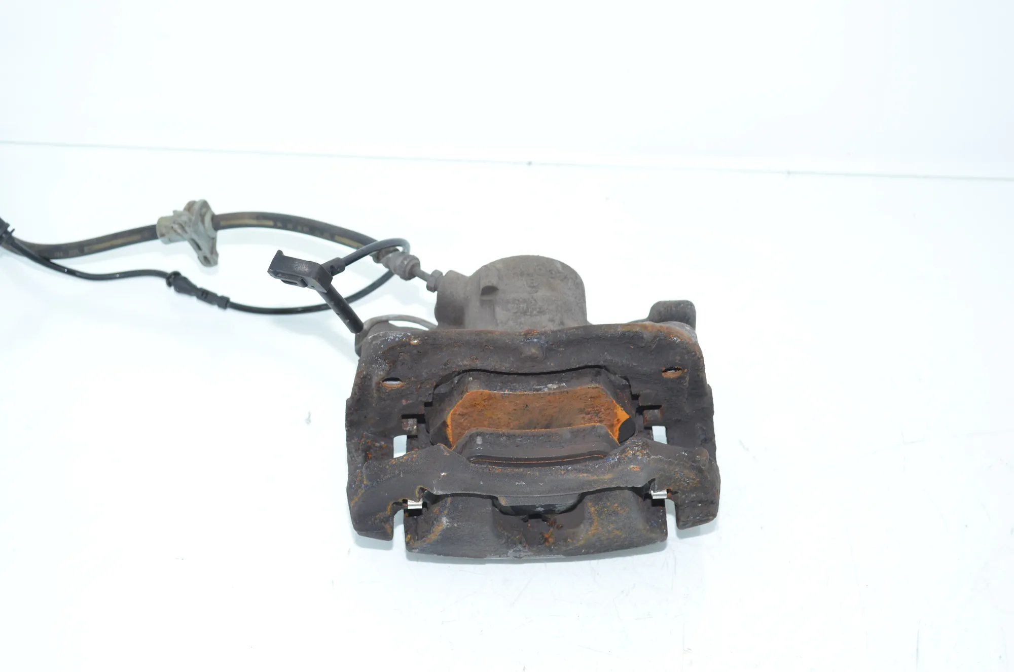 Front Left Brake Caliper – OEM 6860265 · BMW 2 Active Tourer (F45) 218 i 2016 – 3