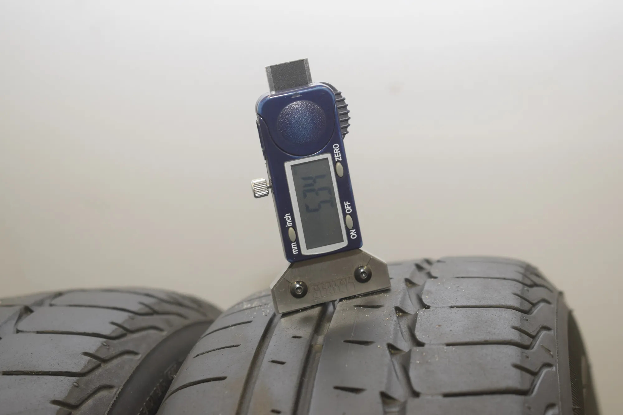 Tyre Kit · BMW i3 (I01) BMW i3 (I01) Hybrid 2019 – 10