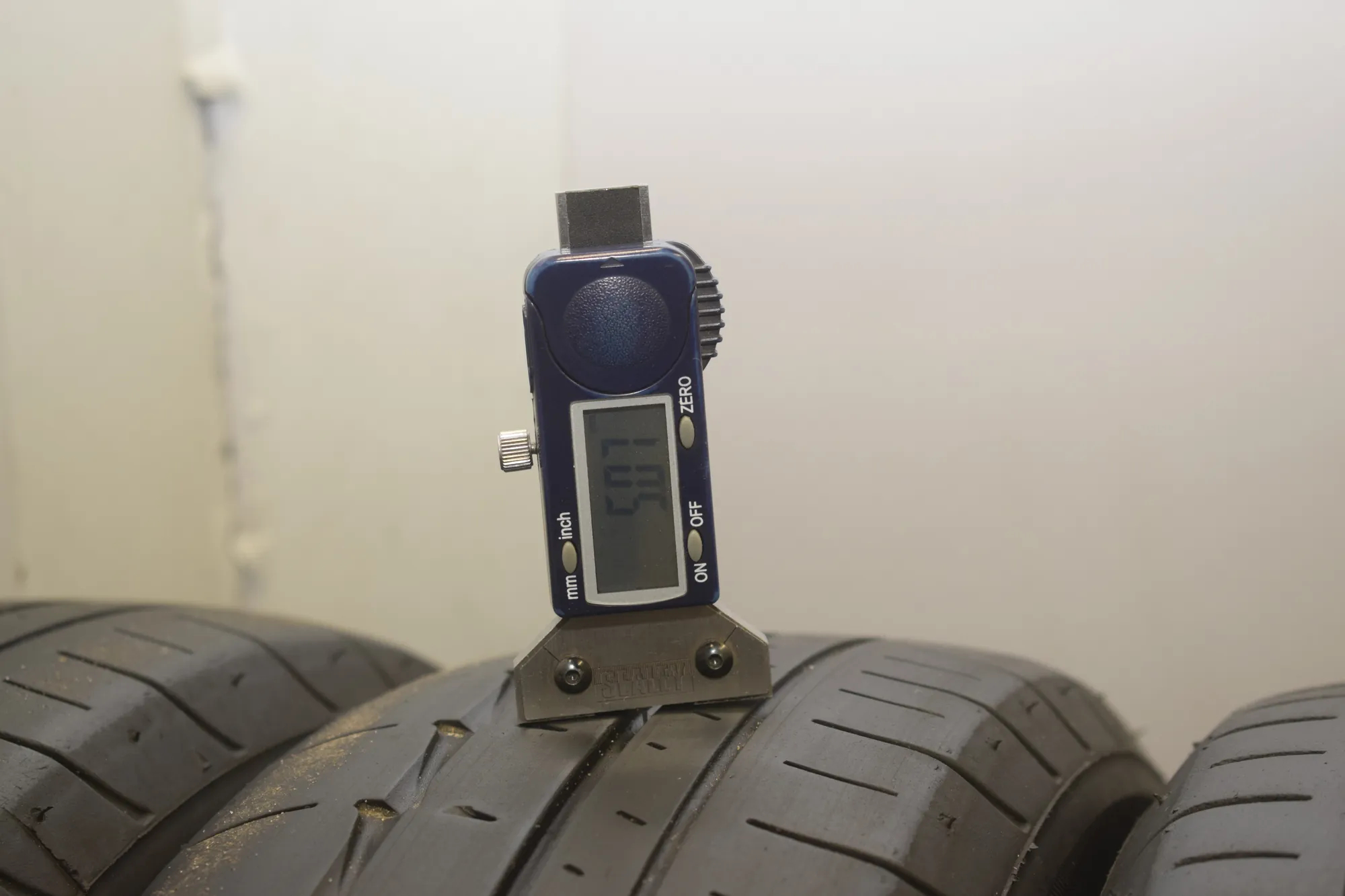 Tyre Kit · BMW i3 (I01) BMW i3 (I01) Hybrid 2019 – 12