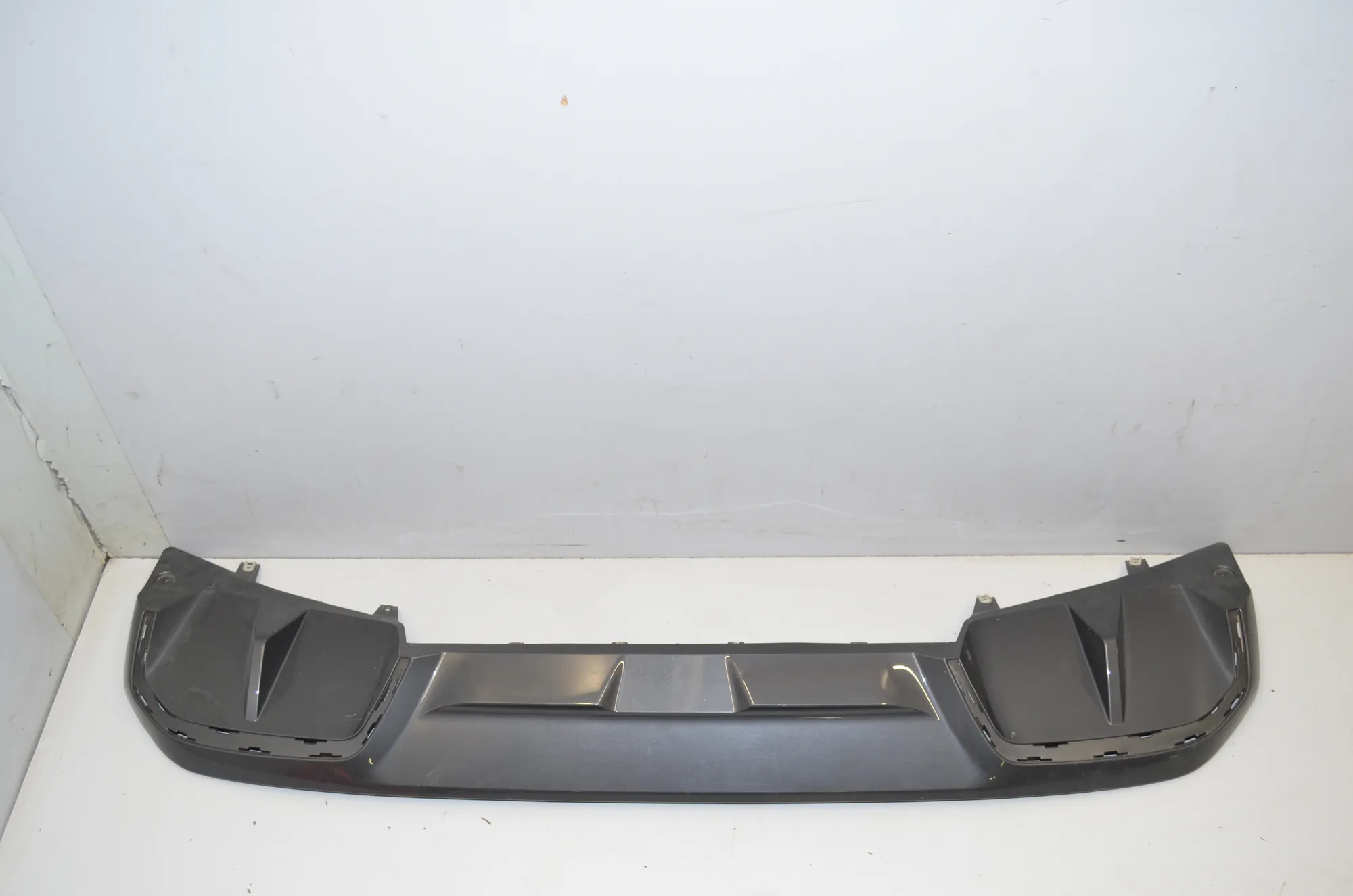 Rear Bumper Lower Diffuser – OEM 8737066 · BMW i4 (G26) (2022 - -) eDrive35 2023 – 2