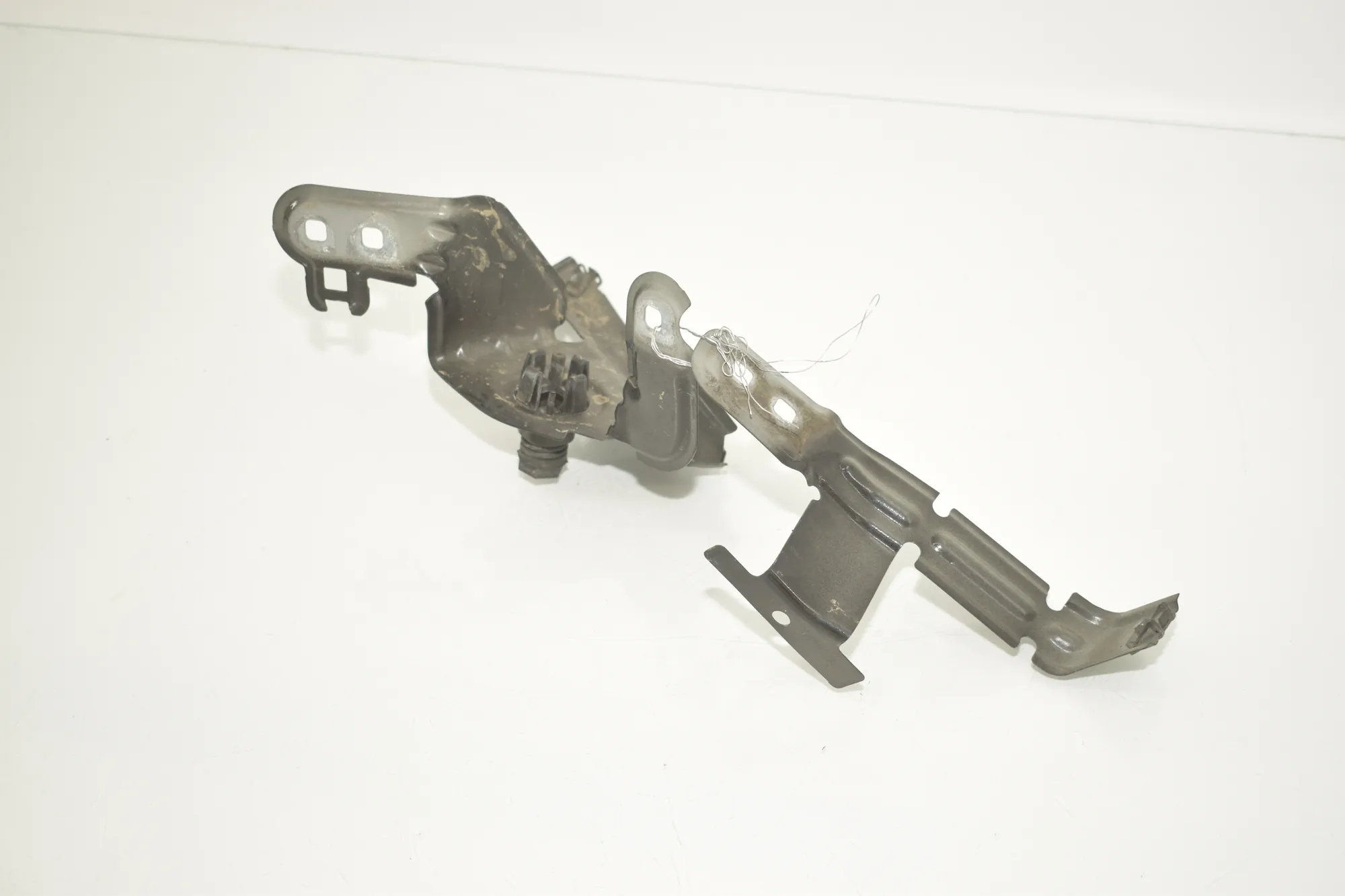 Front Left Fender Holder – OEM 7267327 · BMW X3 (F25) xDrive 20 d 2017 – 3