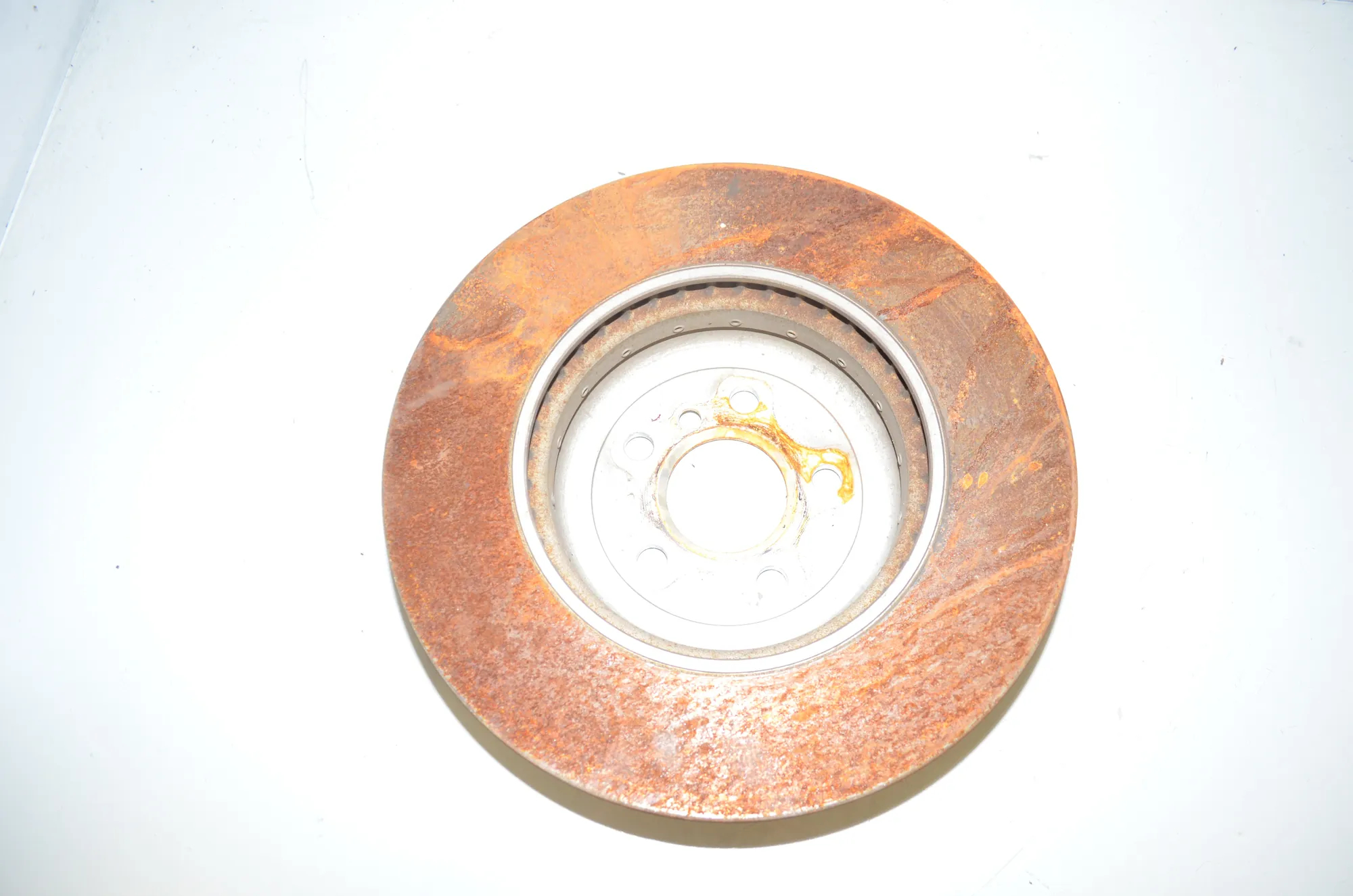 Front Right Brake Disc – OEM 6865723 · BMW i4 (G26) (2022 - -) eDrive35 2023 – 3
