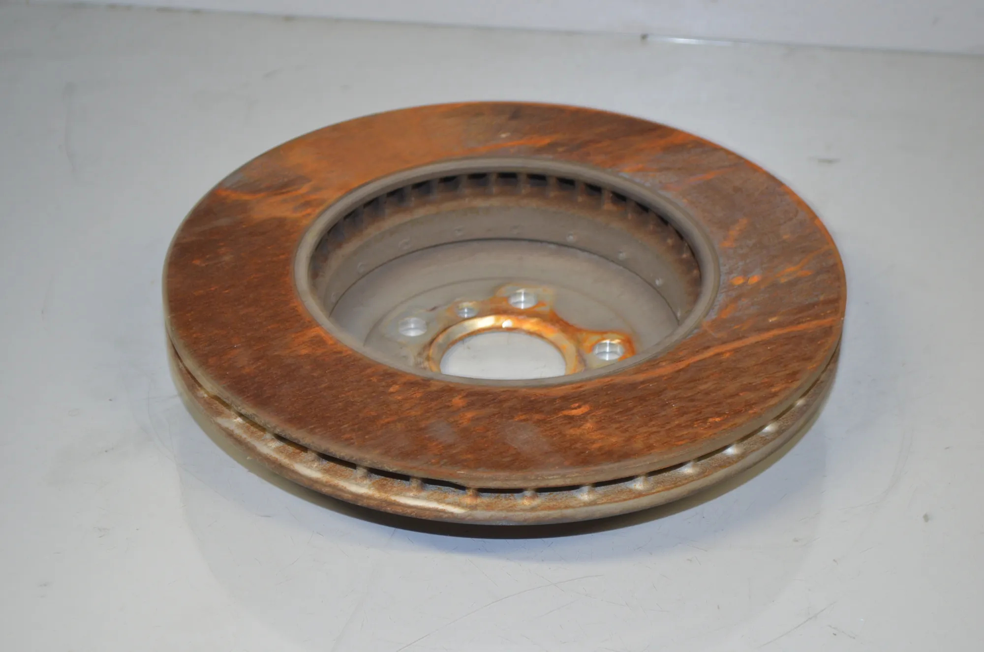 Front Right Brake Disc – OEM 6865723 · BMW i4 (G26) (2022 - -) eDrive35 2023 – 4