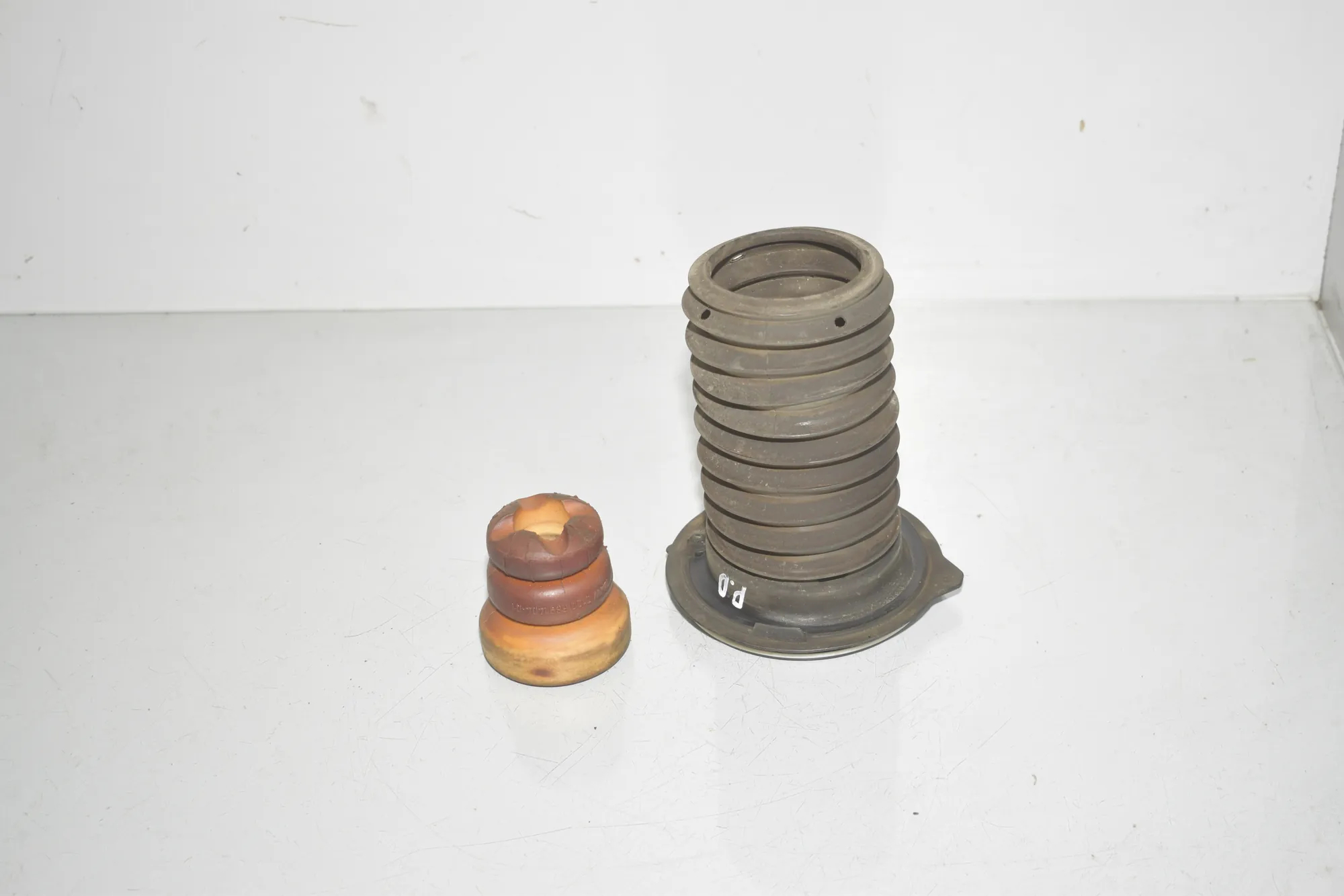 Other Suspension Parts – OEM 6871812 · BMW i4 (G26) (2022 - -) eDrive35 2023