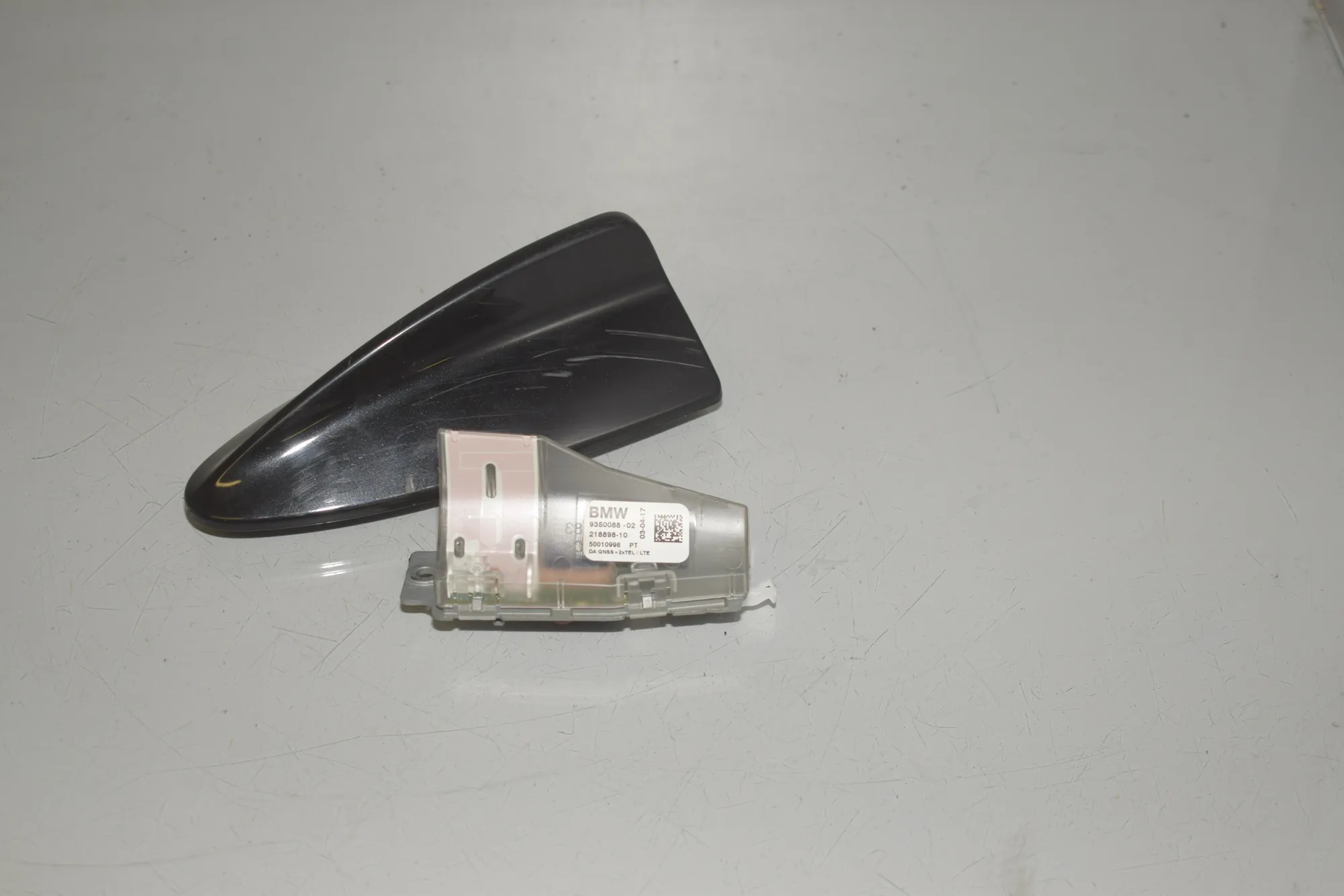 Antenna Trim – OEM 6982665 · BMW X3 (F25) xDrive 20 d 2017