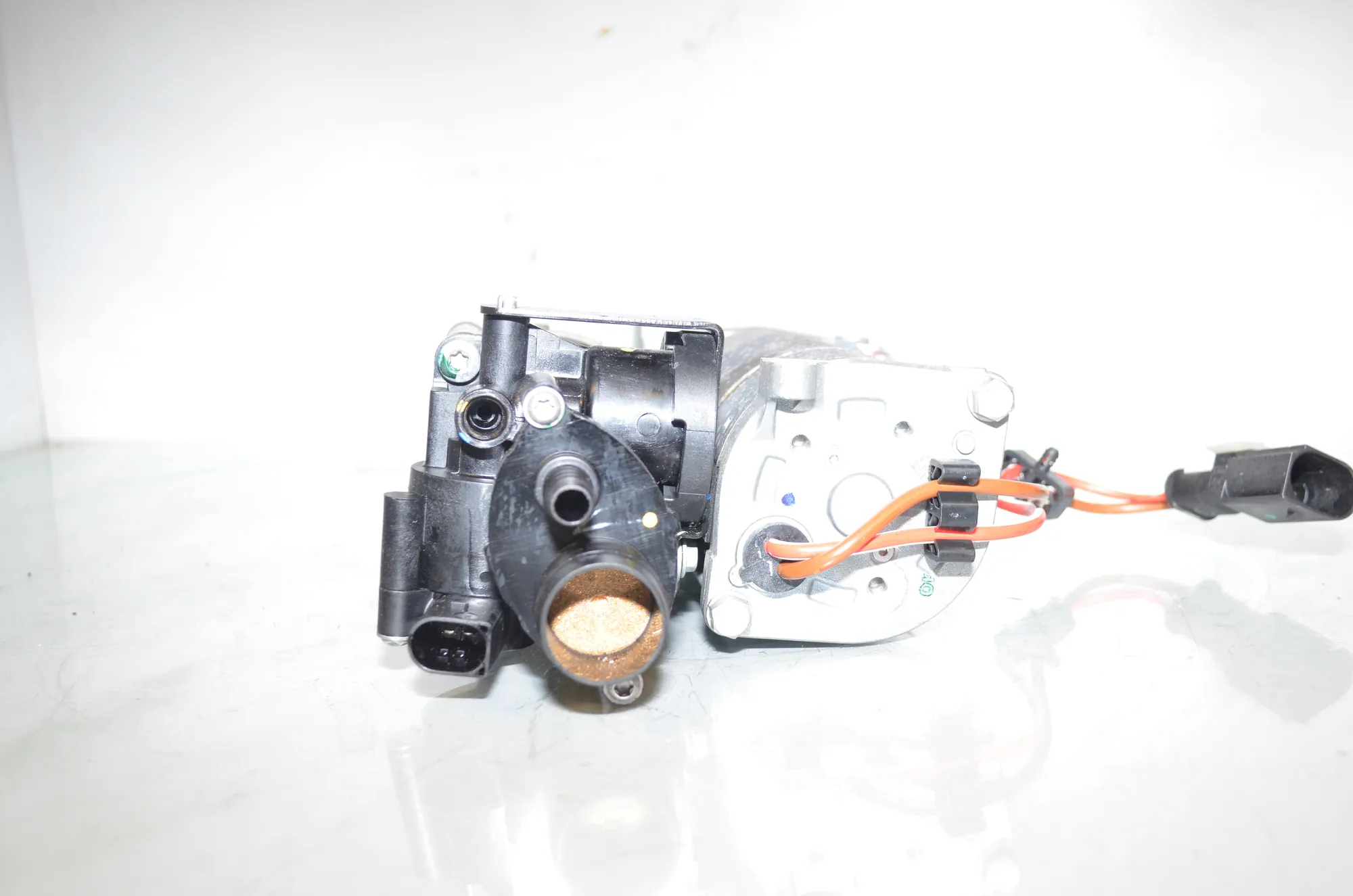 Webasto Auxiliary Heater – OEM 6894450 · BMW i4 (G26) (2022 - -) eDrive35 2023 – 5