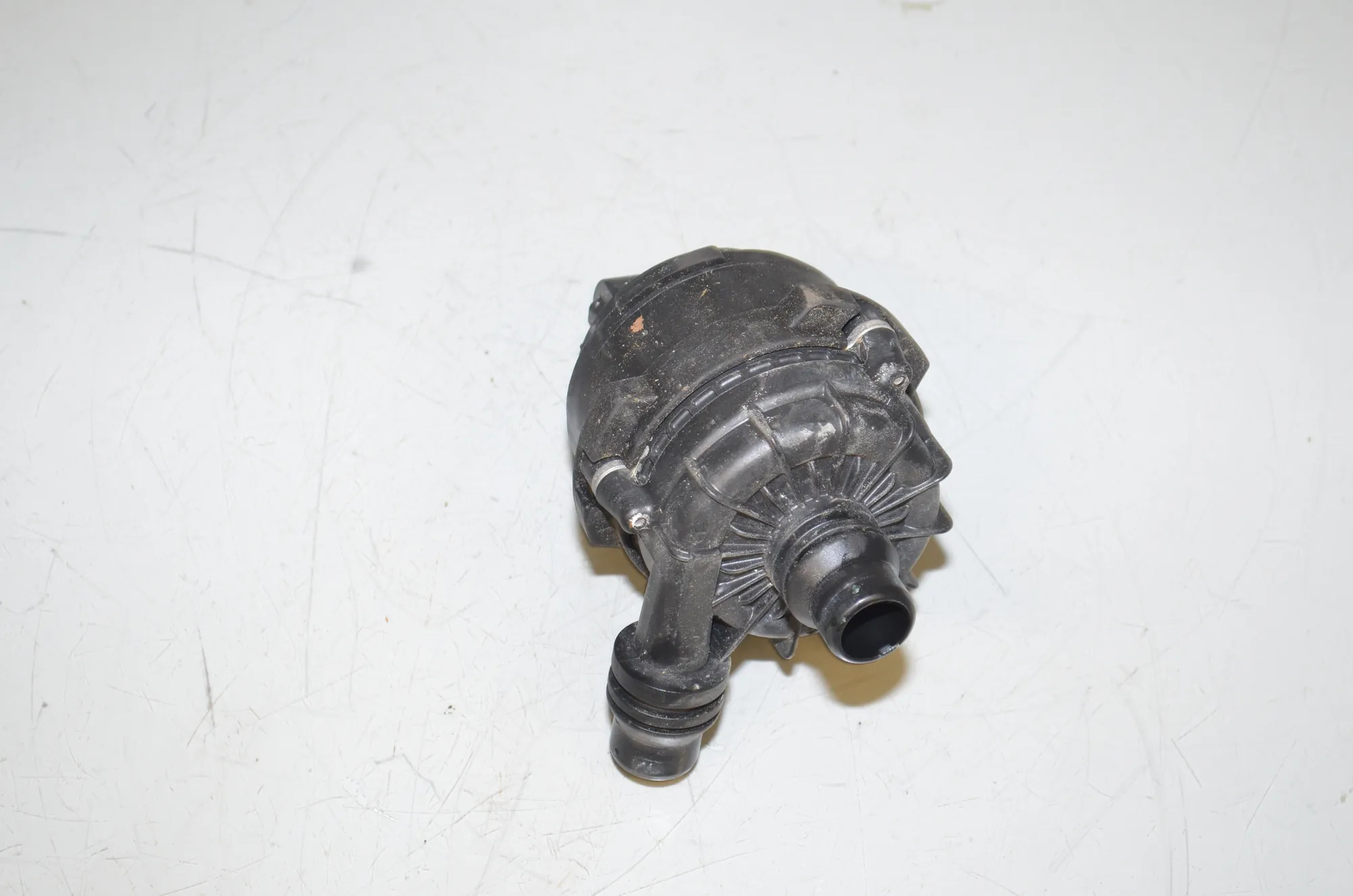 Auxiliary Water Pump – OEM 9455030 · BMW i4 (G26) (2022 - -) eDrive35 2023