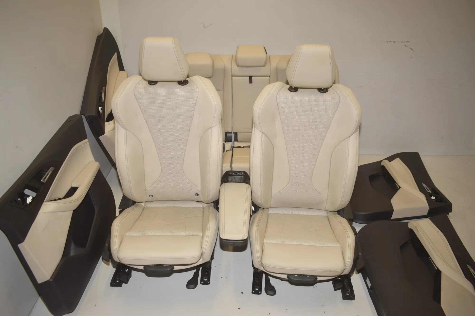 Seat set – OEM 0000000 · BMW 2 Active Tourer (U06) (2021 - -) 218d 2022 – 12