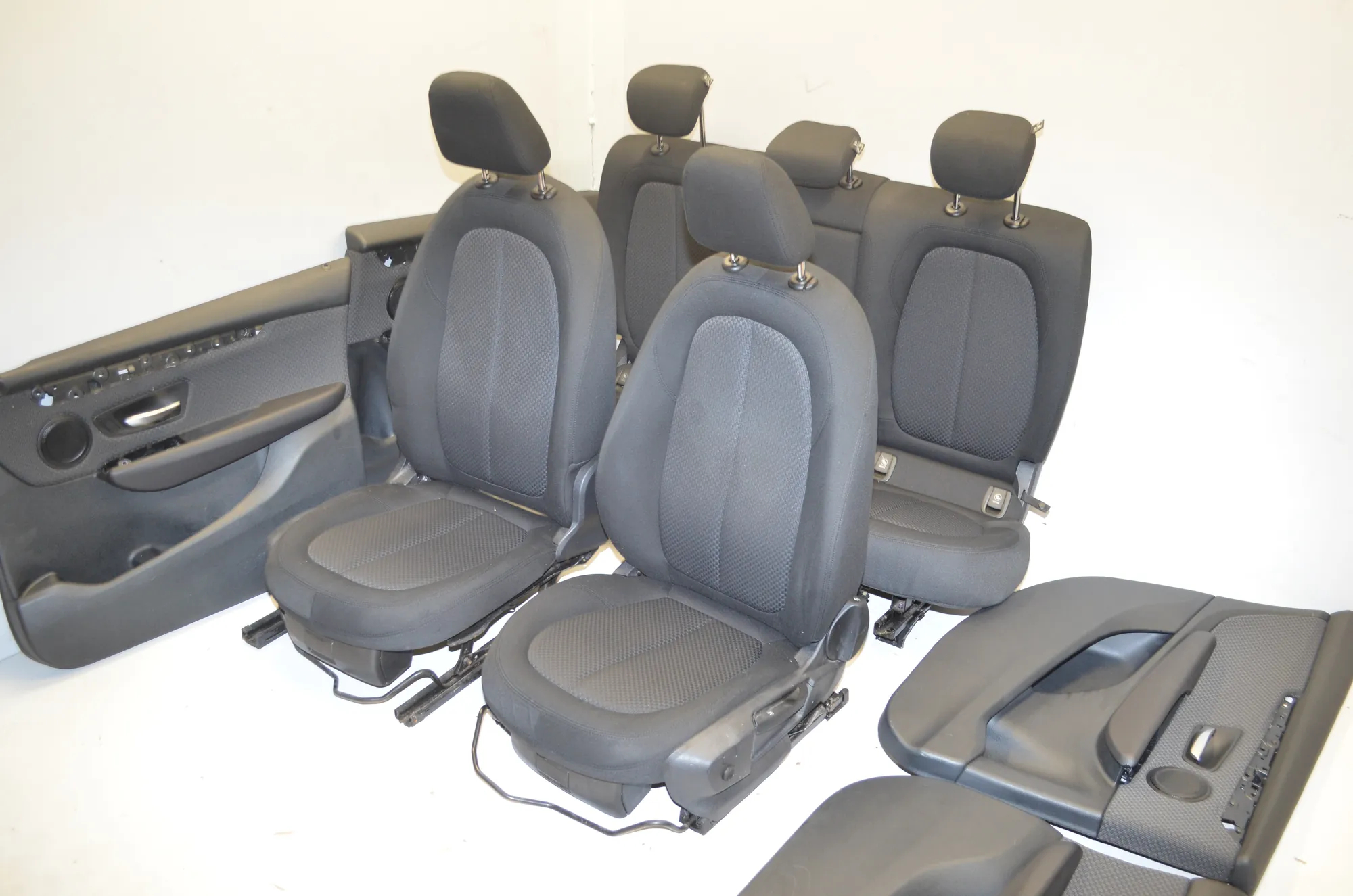 Seat set – OEM 000 · BMW 2 Gran Tourer (F46) 218 d xDrive 2017 – 2