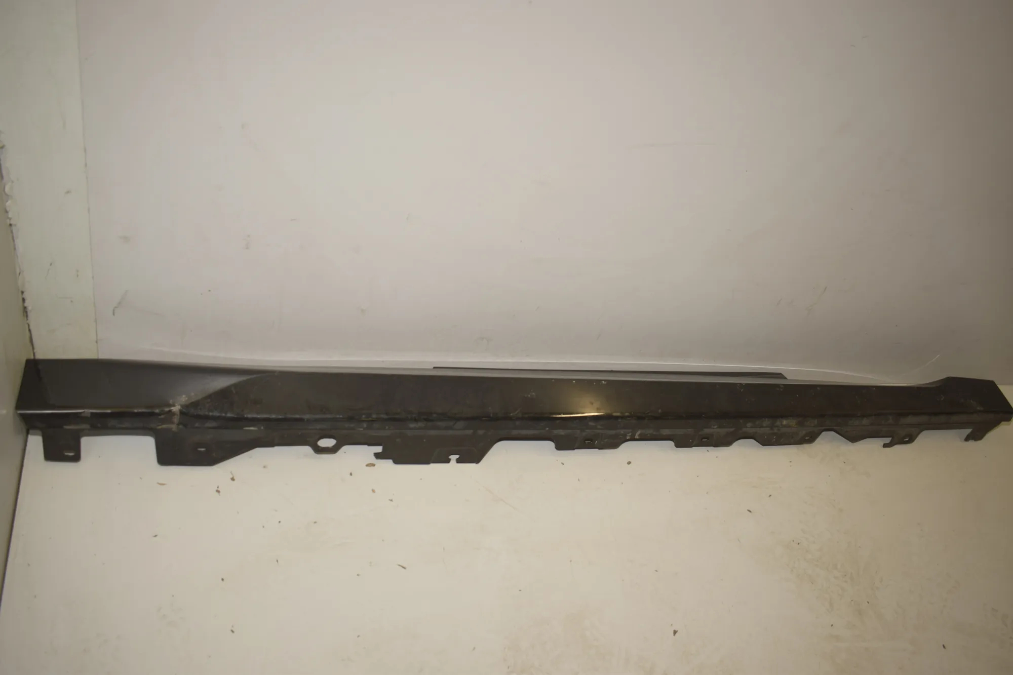 Right Side Plastic Sideskirt Cover – OEM 8495042 · BMW 2 Coupe (G42, G87) BMW 2 Coupe (G42, G87) 218 i 2022