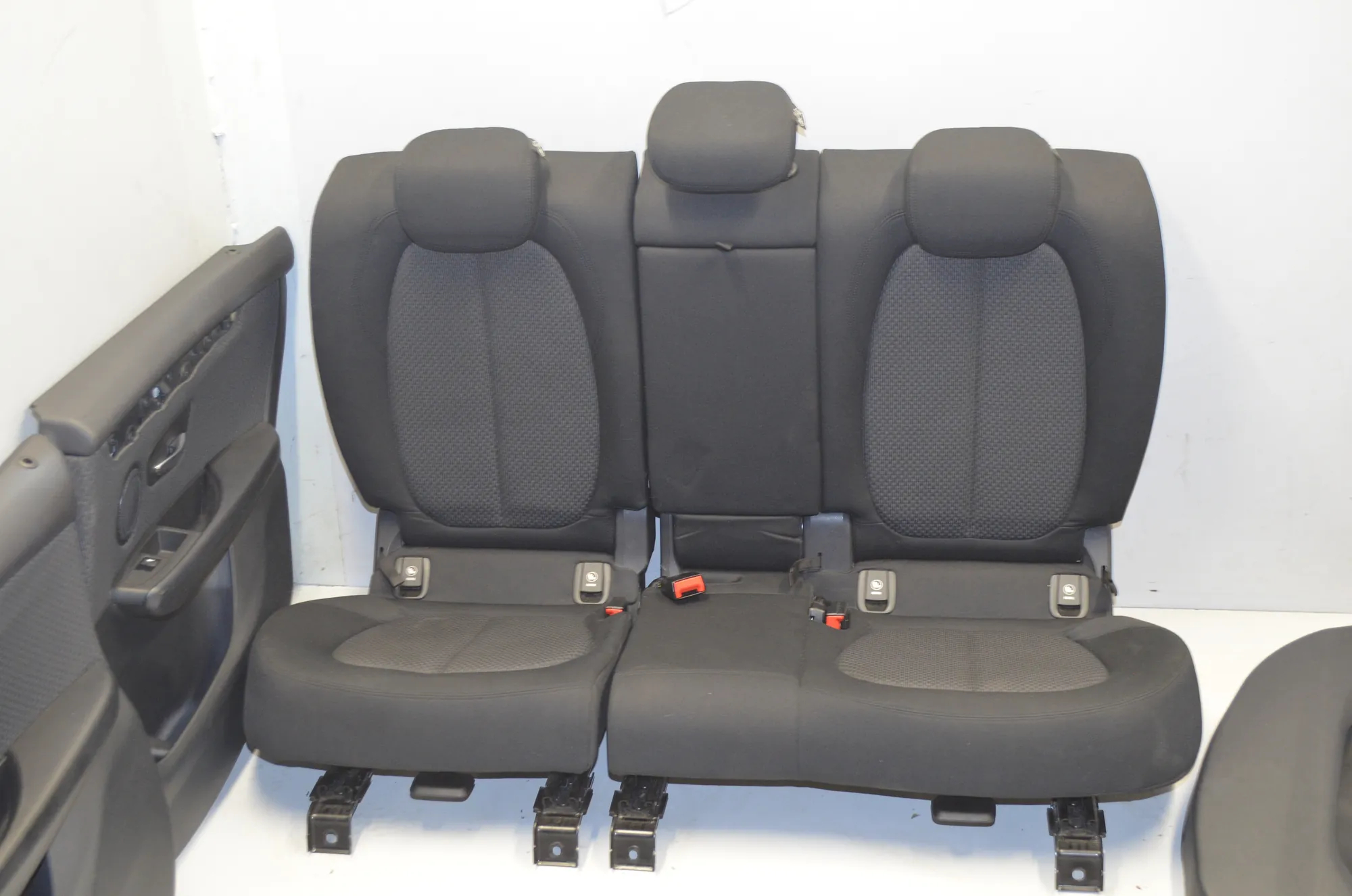 Seat set – OEM 000 · BMW 2 Active Tourer (F45) 216 d 2014 – 5