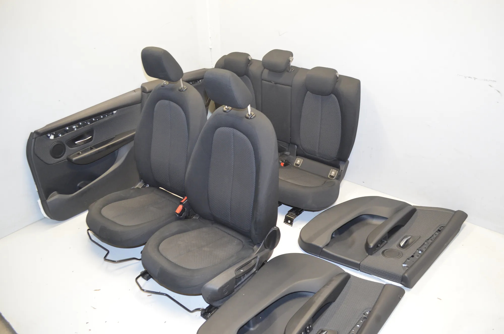 Seat set – OEM 000 · BMW 2 Active Tourer (F45) 216 d 2014 – 2