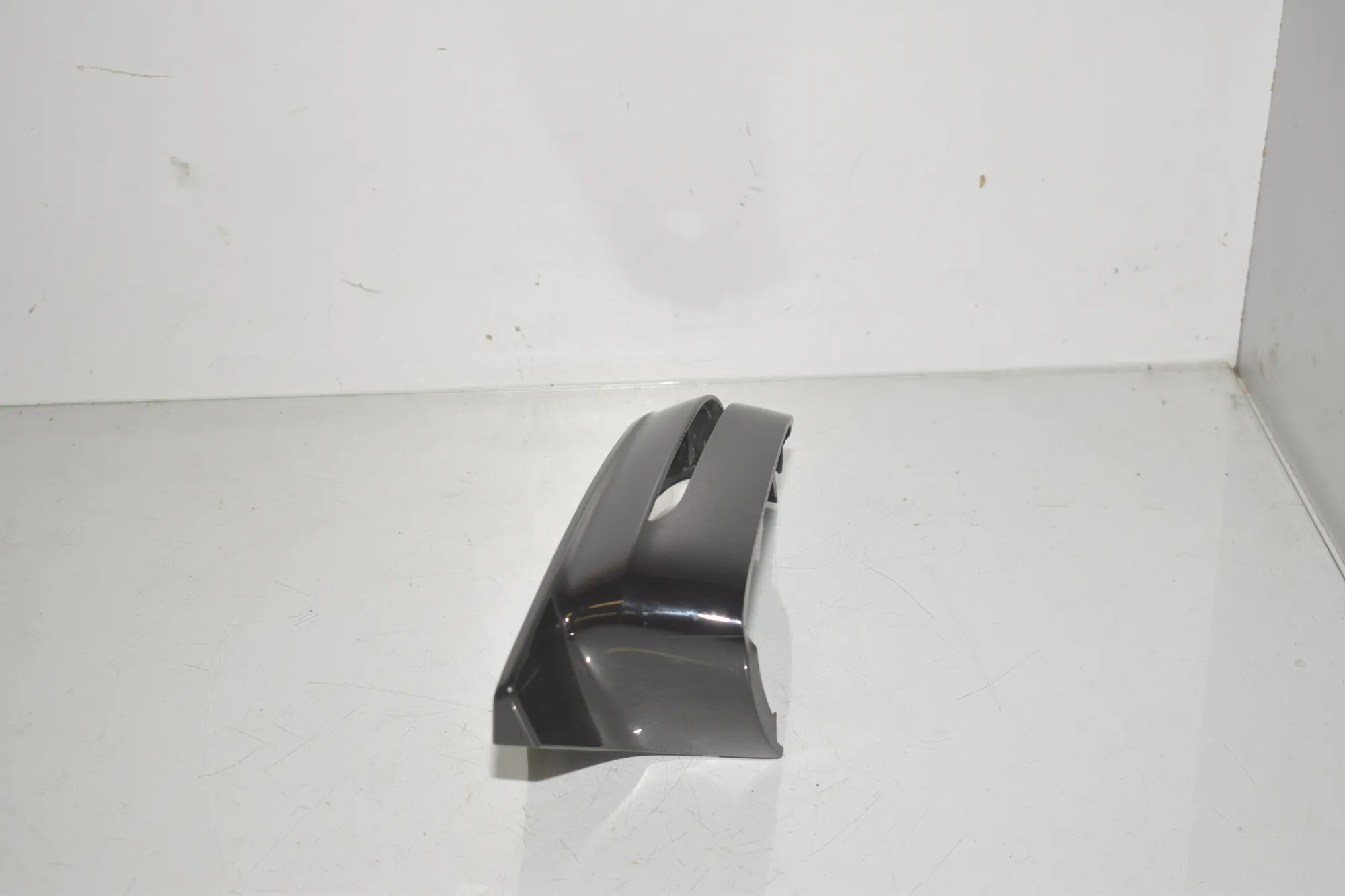 Front Left Mirror Trim – OEM 8085551 · BMW i4 (G26) BMW i4 (G26) eDrive35 2023 – 3