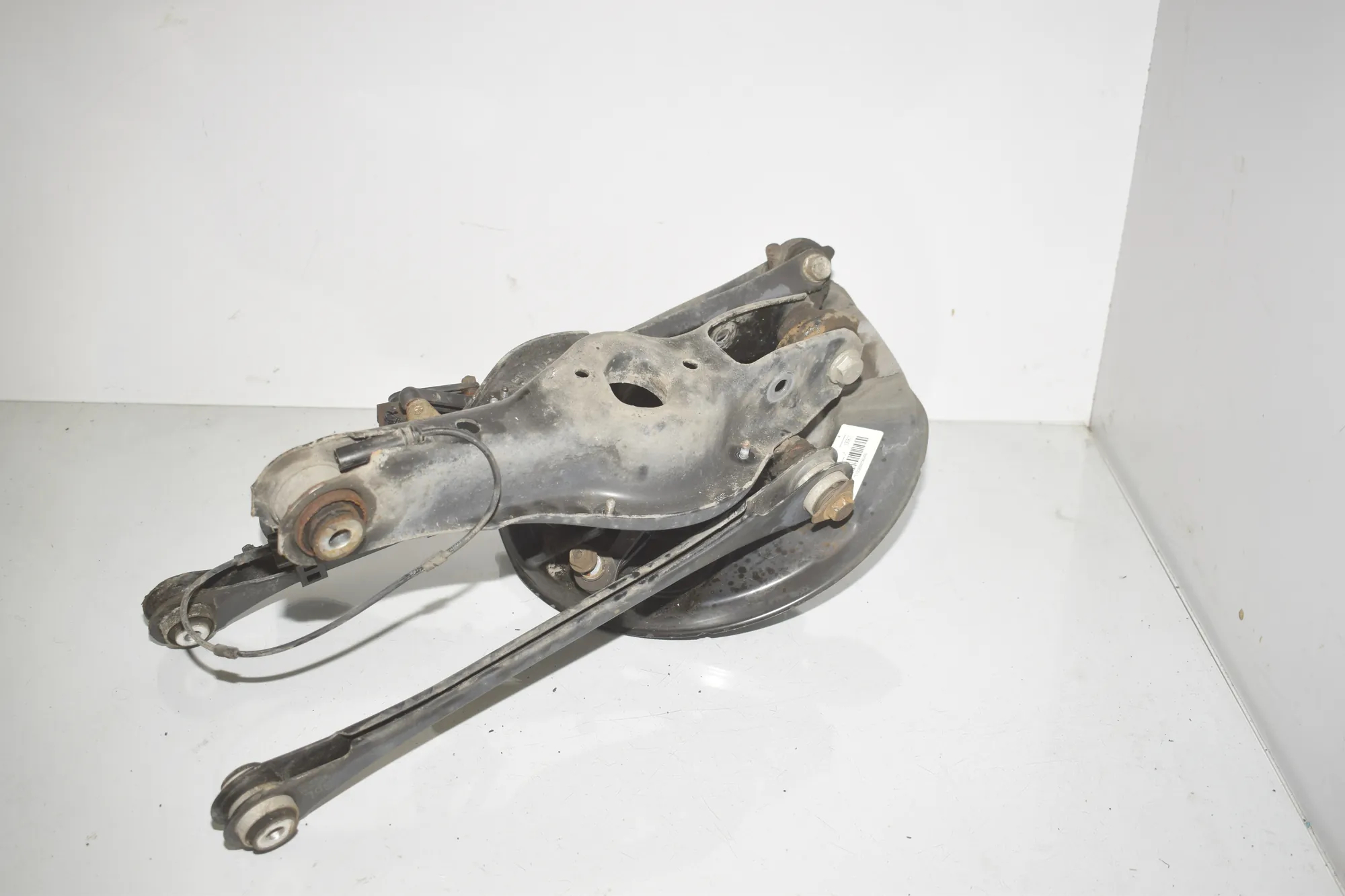 Rear Left Wheel Hub Spindle – OEM 6925600 · BMW 3 Touring (F31) 330 d 2013