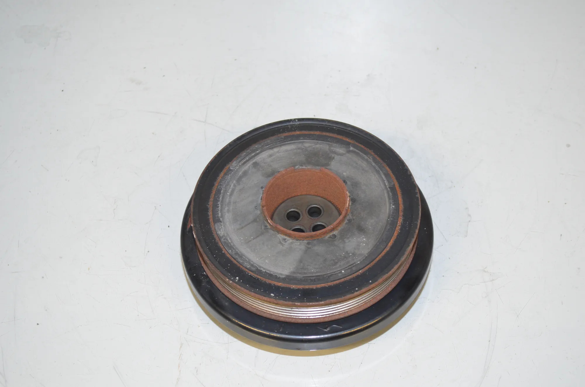 Crankshaft Pulley – OEM 8511321 · BMW 5 Touring (F11) 530 d xDrive 2011