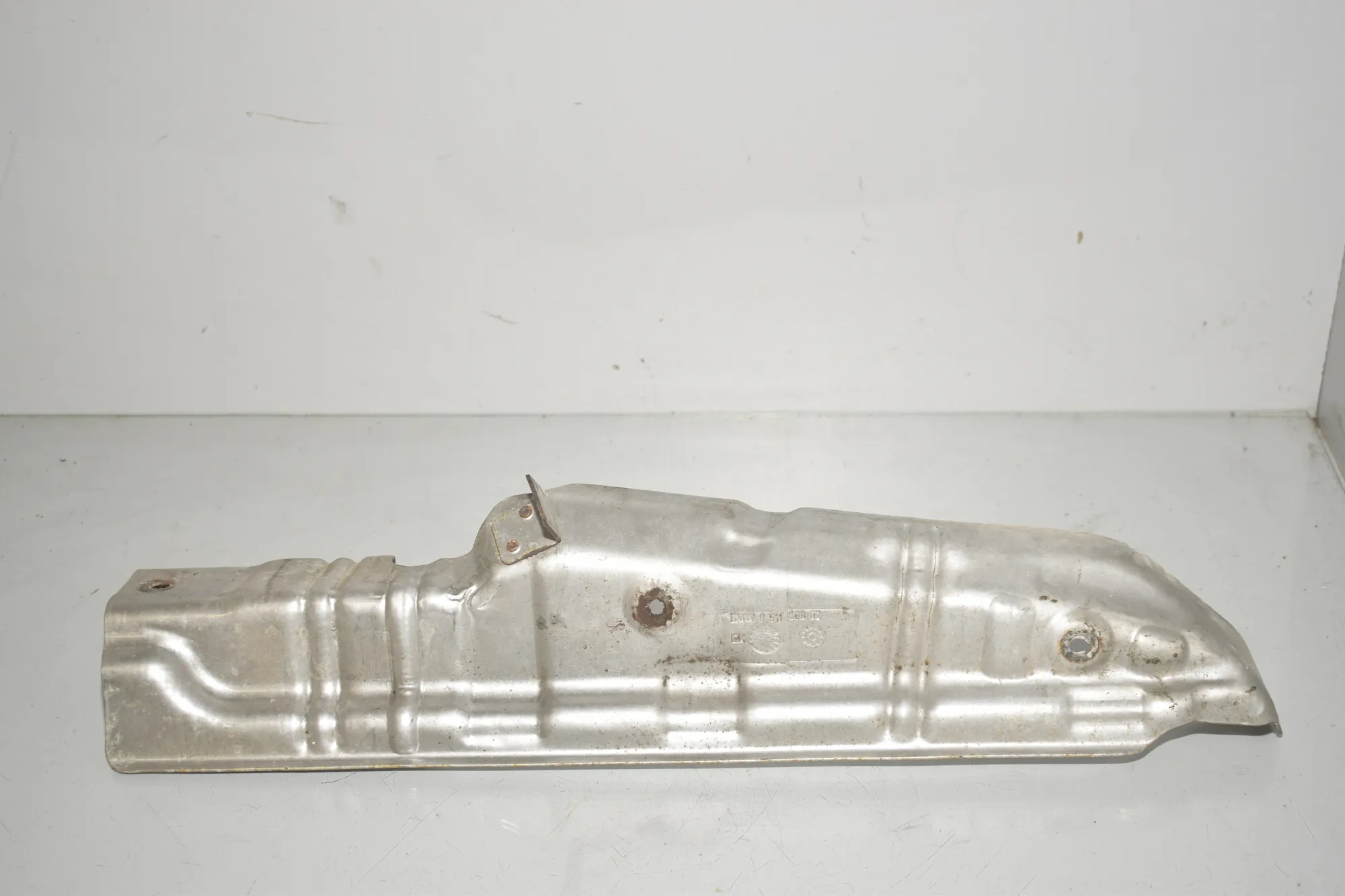 Heat Protection – OEM 8511809 · BMW 5 Touring (F11) 530 d xDrive 2011
