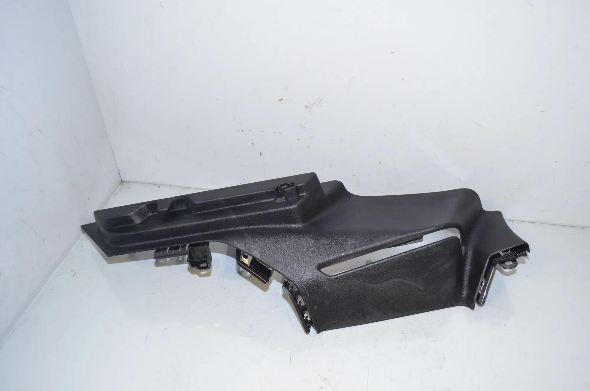 Right Side Pillar Trim – OEM 9483458 · BMW 2 Active Tourer (U06) (2021 - -) 218d 2022 – 2