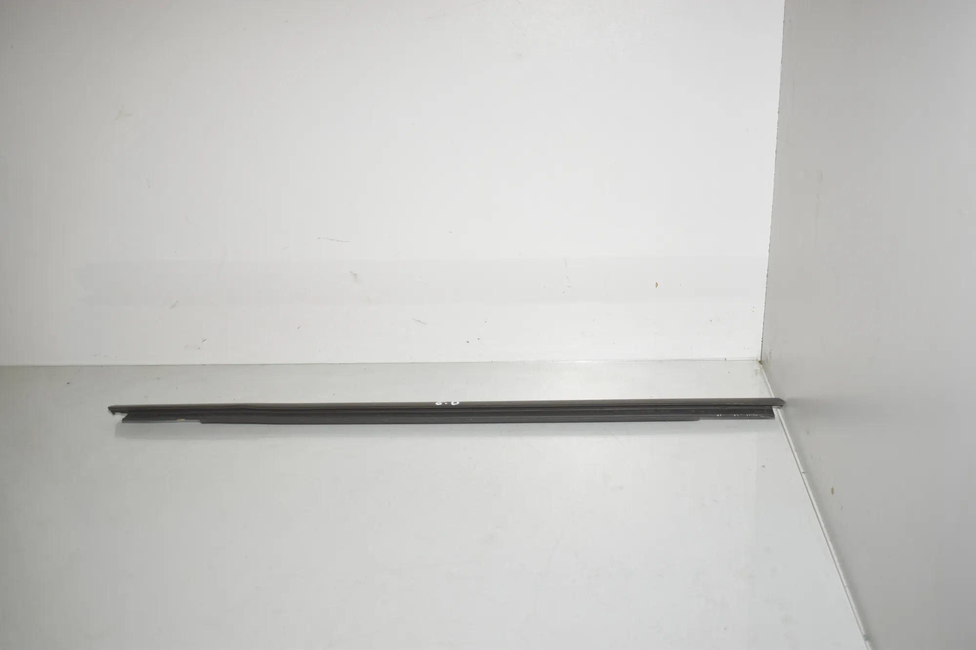 Rear Right Door Window Strip – OEM 8496336 · BMW 2 Active Tourer (U06) (2021 - -) 218d 2022