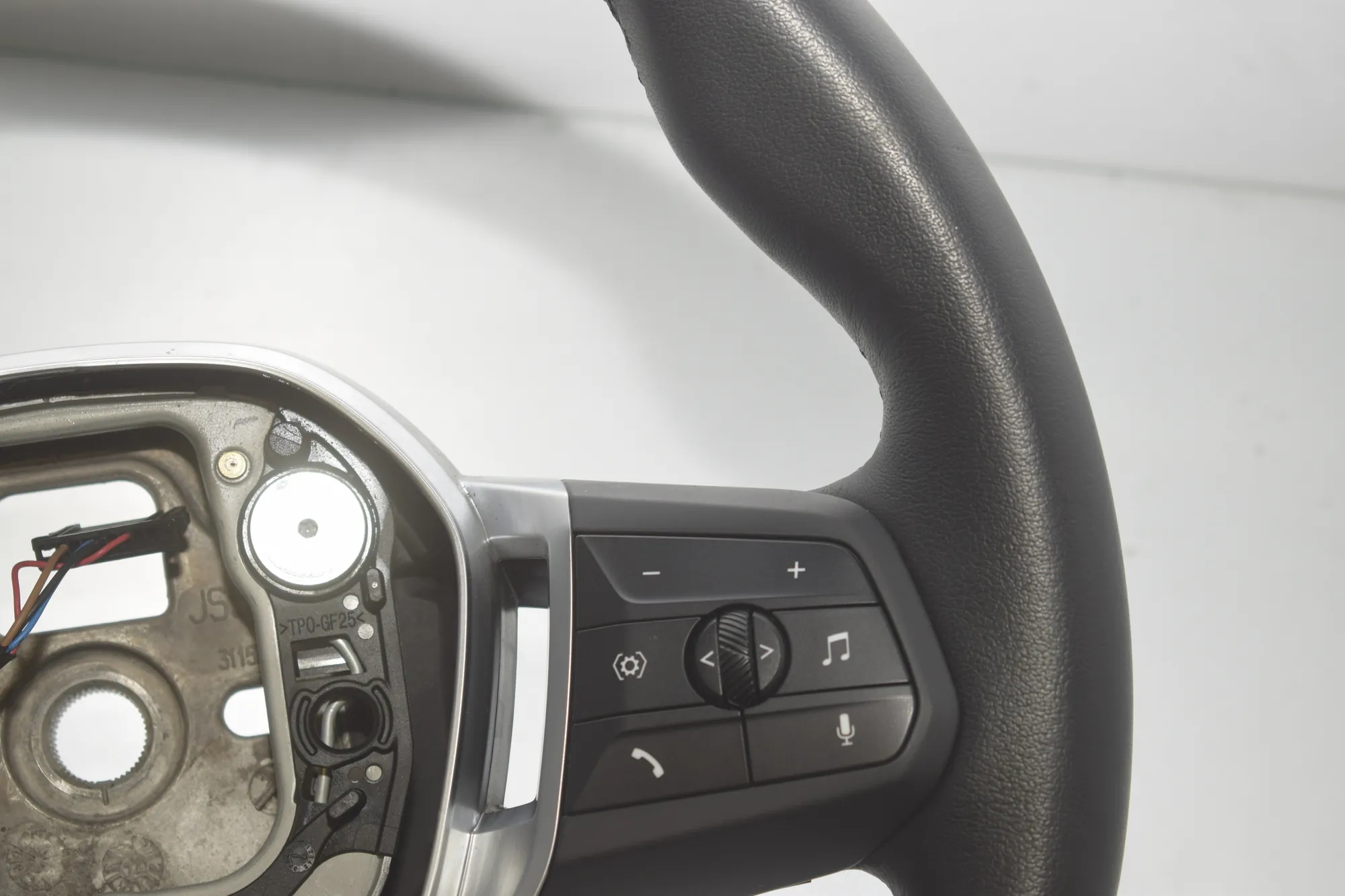 Steering Wheel – OEM 9472031 · BMW 2 Active Tourer (U06) (2021 - -) 218d 2022 – 4