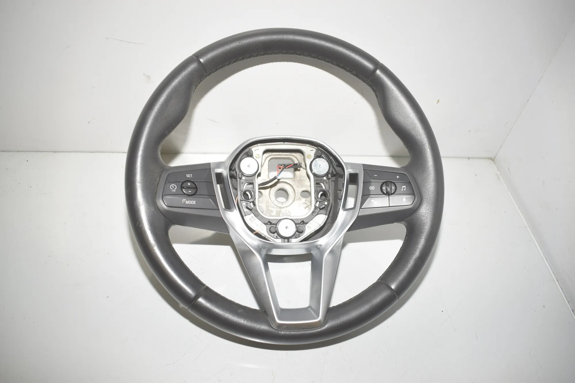 Steering Wheel – OEM 9472031 · BMW 2 Active Tourer (U06) (2021 - -) 218d 2022 – 2