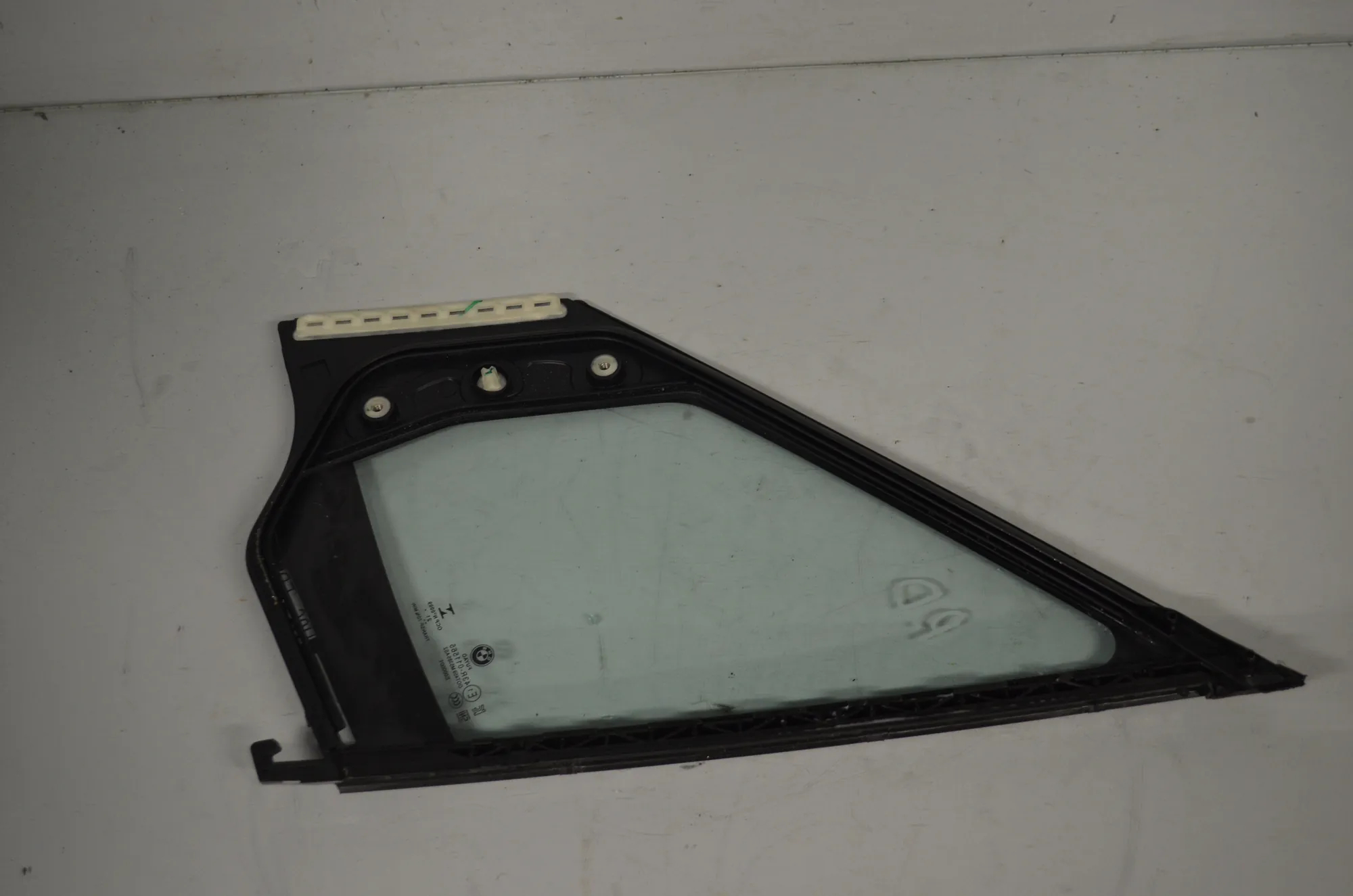 Front Right Door Quarter Window – OEM 8496284 · BMW 2 Active Tourer (U06) (2021 - -) 218d 2022 – 3