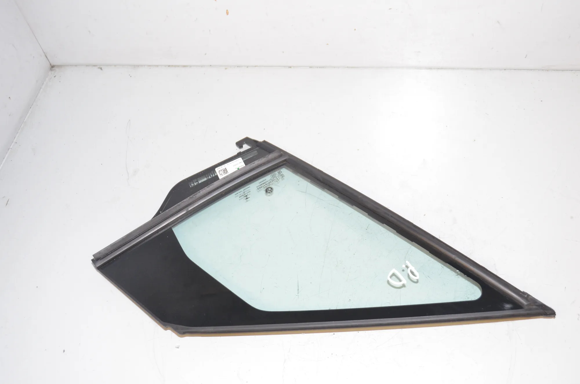 Front Right Door Quarter Window – OEM 8496284 · BMW 2 Active Tourer (U06) (2021 - -) 218d 2022 – 2