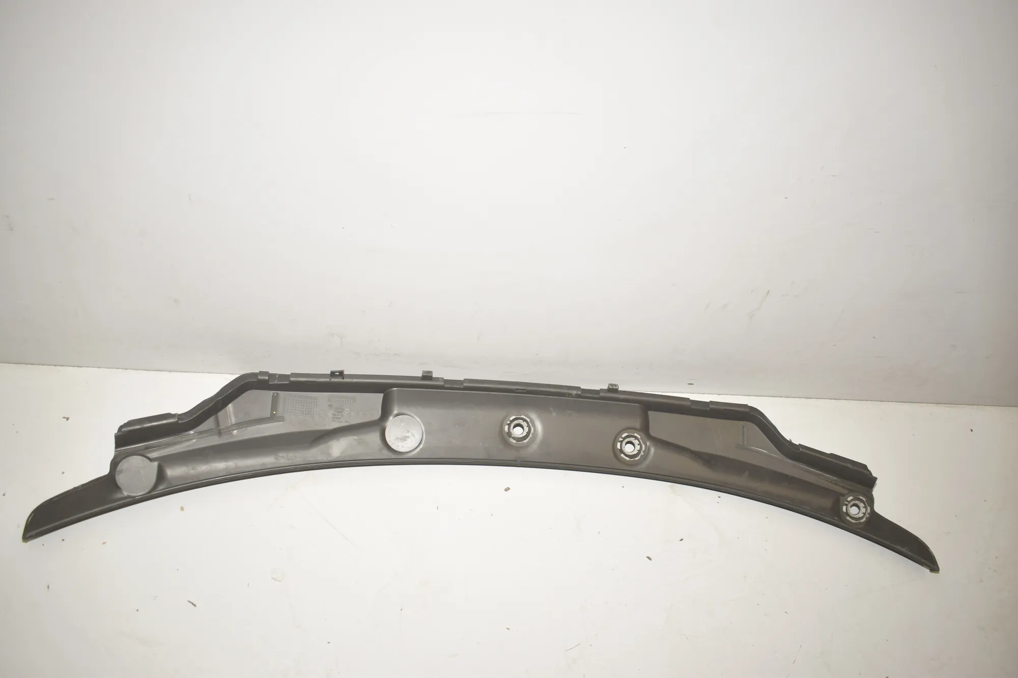 Front Wiper Cowl Trim – OEM 7301016 · BMW 2 Active Tourer (F45) 216 d 2014 – 3