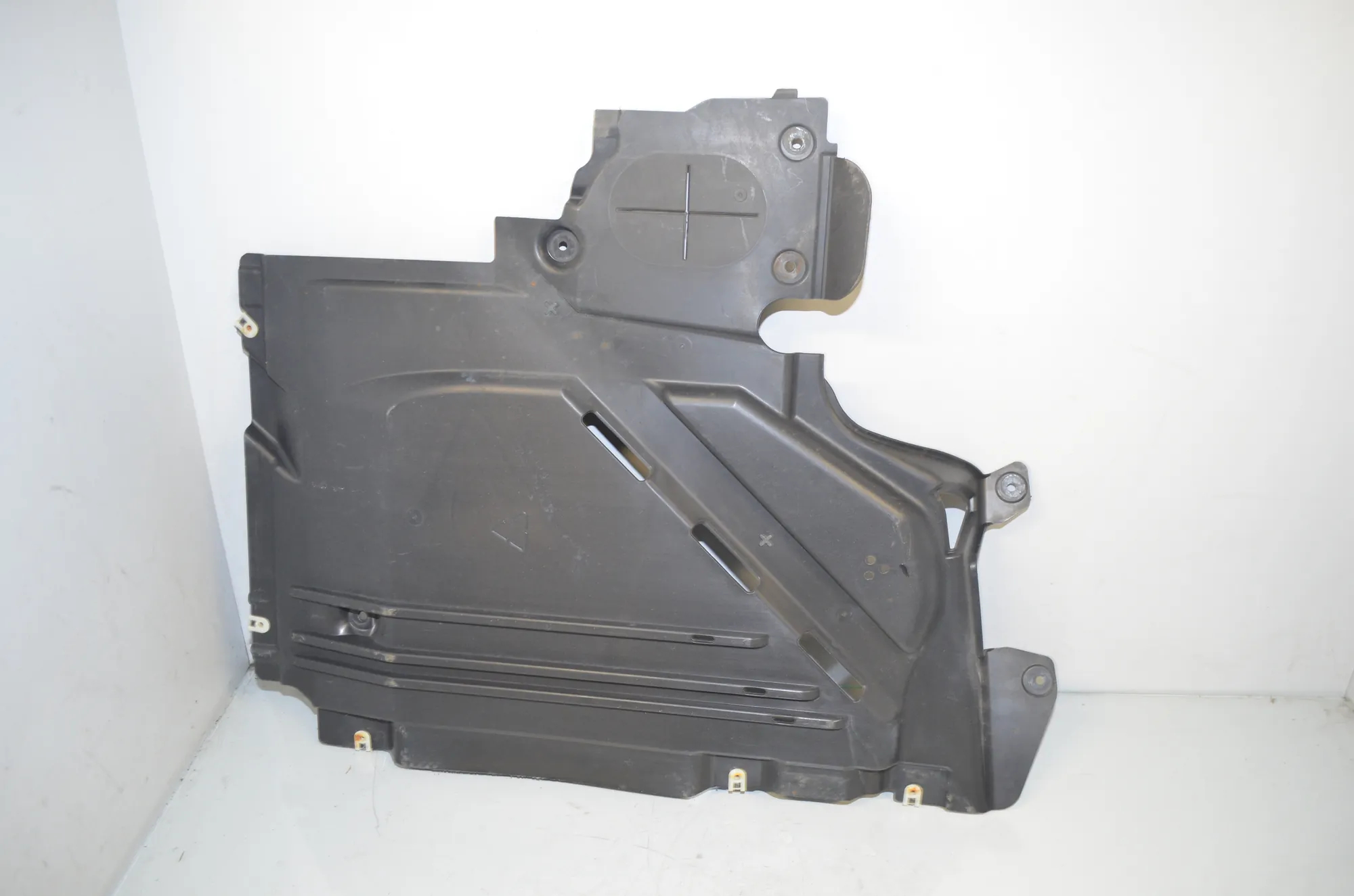 Rear Left Underbody Cover – OEM 7290811 · BMW 2 Active Tourer (F45) 216 d 2014 – 3