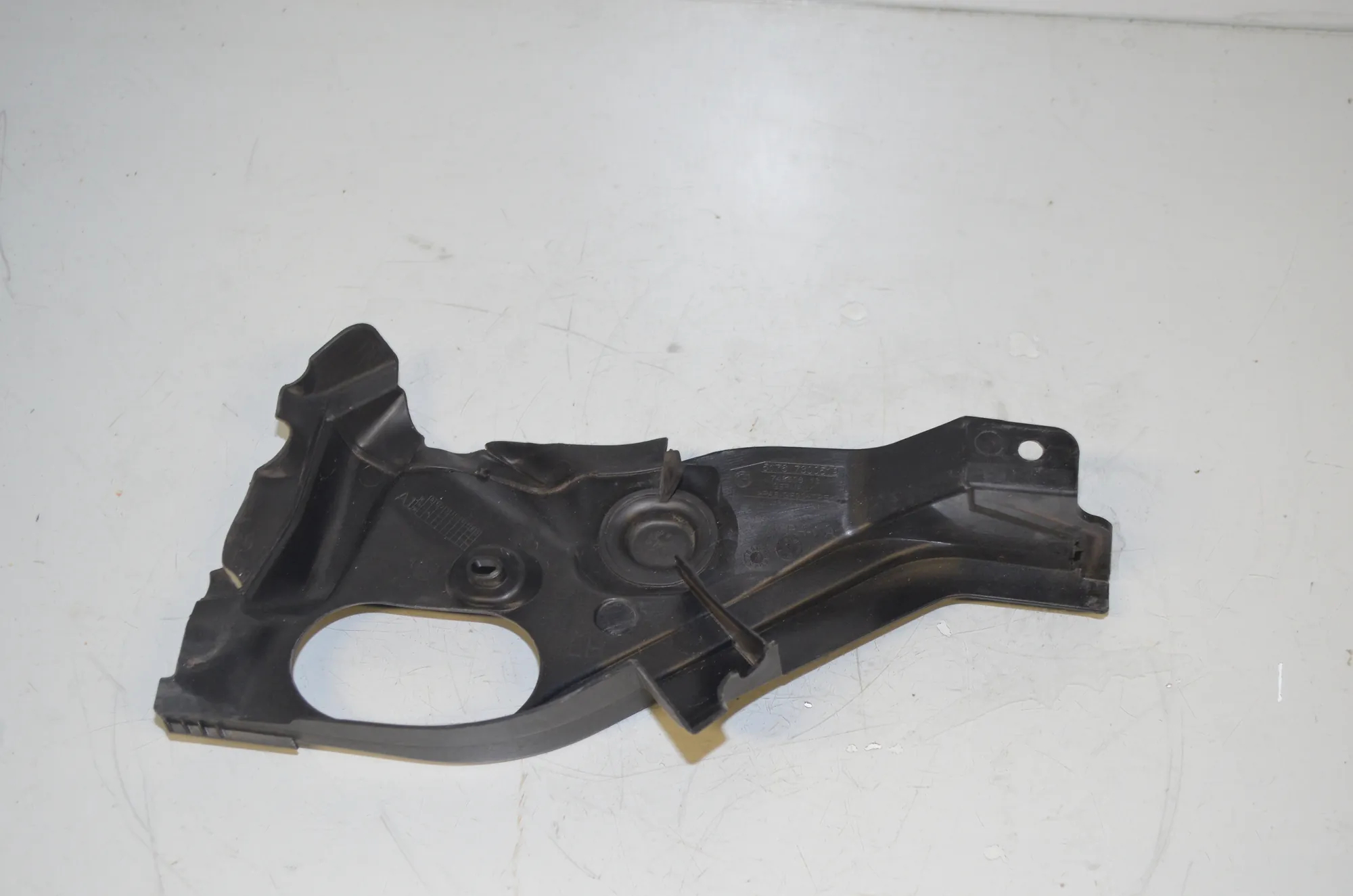 Other Body Parts – OEM 7300519 · BMW 2 Active Tourer (F45) 216 d 2014