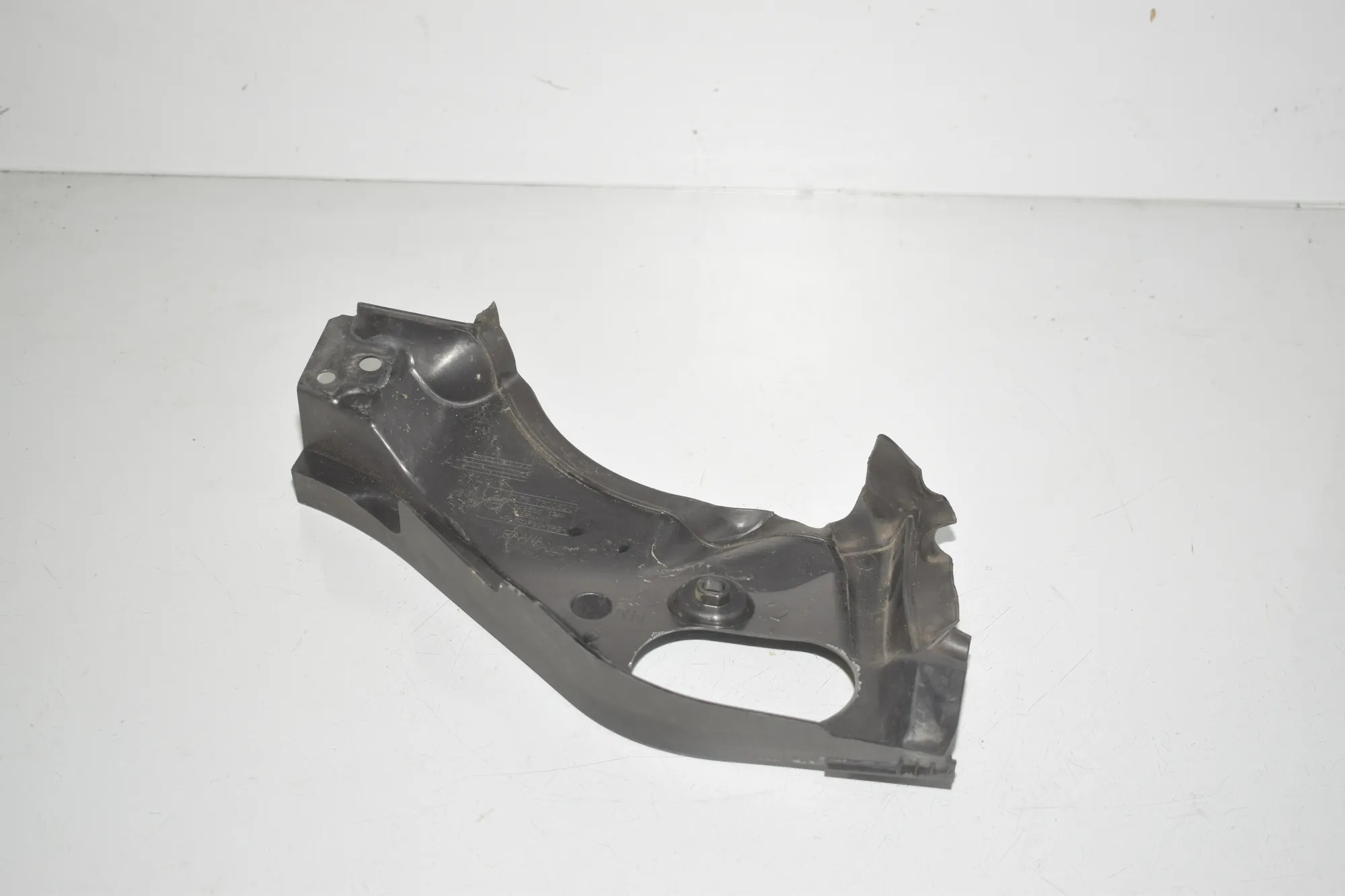 Other Engine Compartment Parts – OEM 7300520 · BMW 2 Active Tourer (F45) 216 d 2014 – 3
