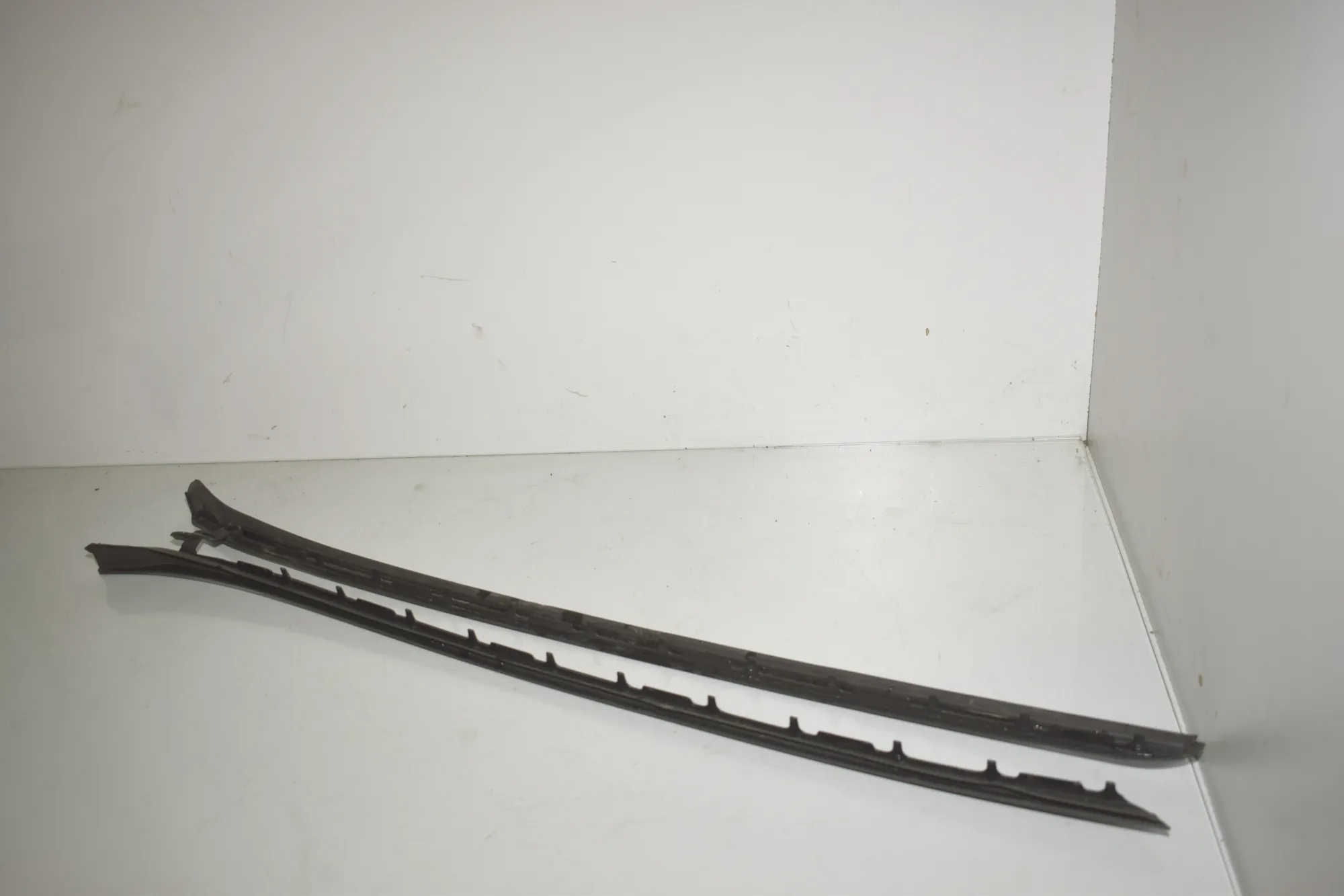 Front Windshield Trim – OEM 7301035 · BMW 2 Active Tourer (F45) 216 d 2014 – 4