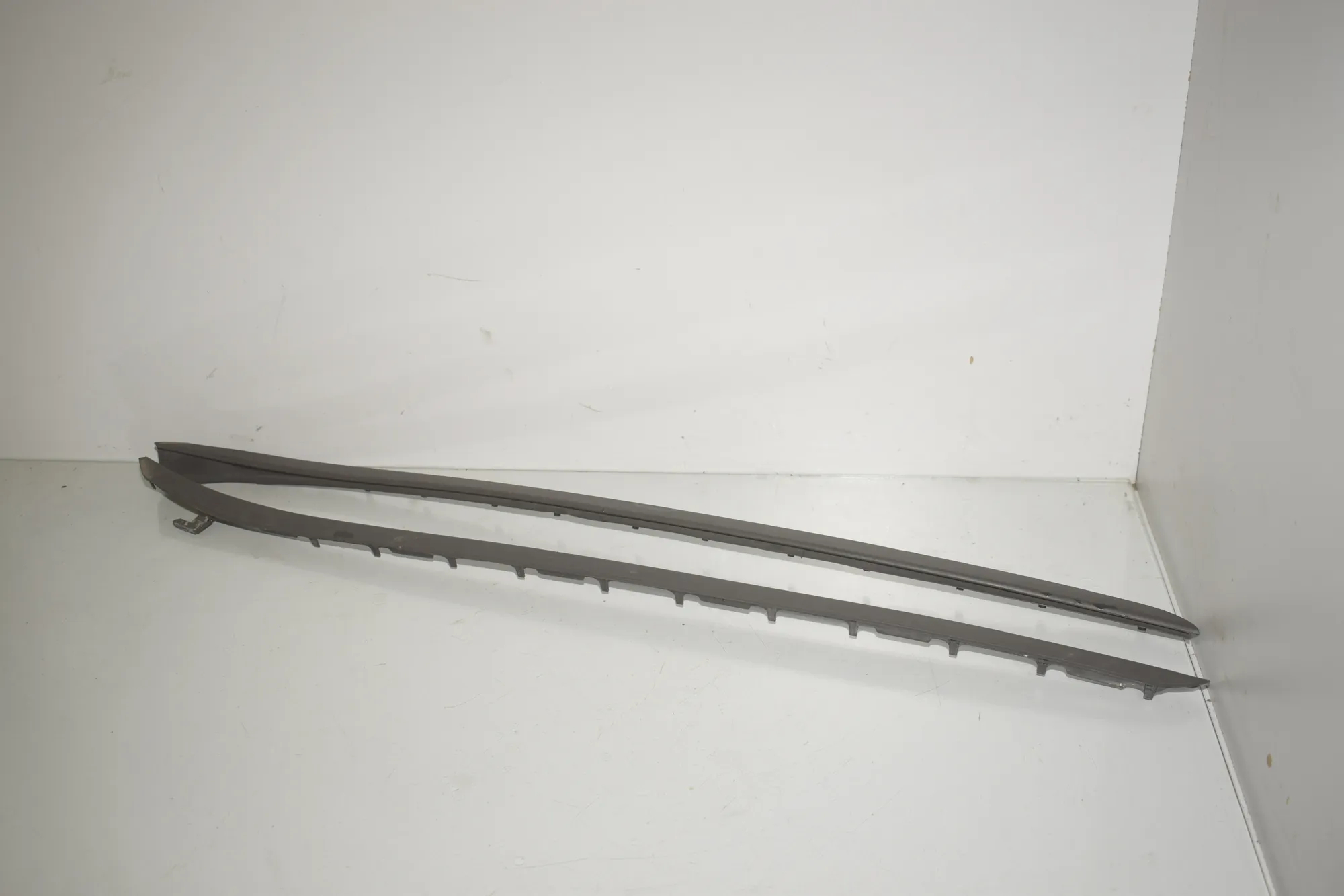 Front Windshield Trim – OEM 7301035 · BMW 2 Active Tourer (F45) 216 d 2014 – 3