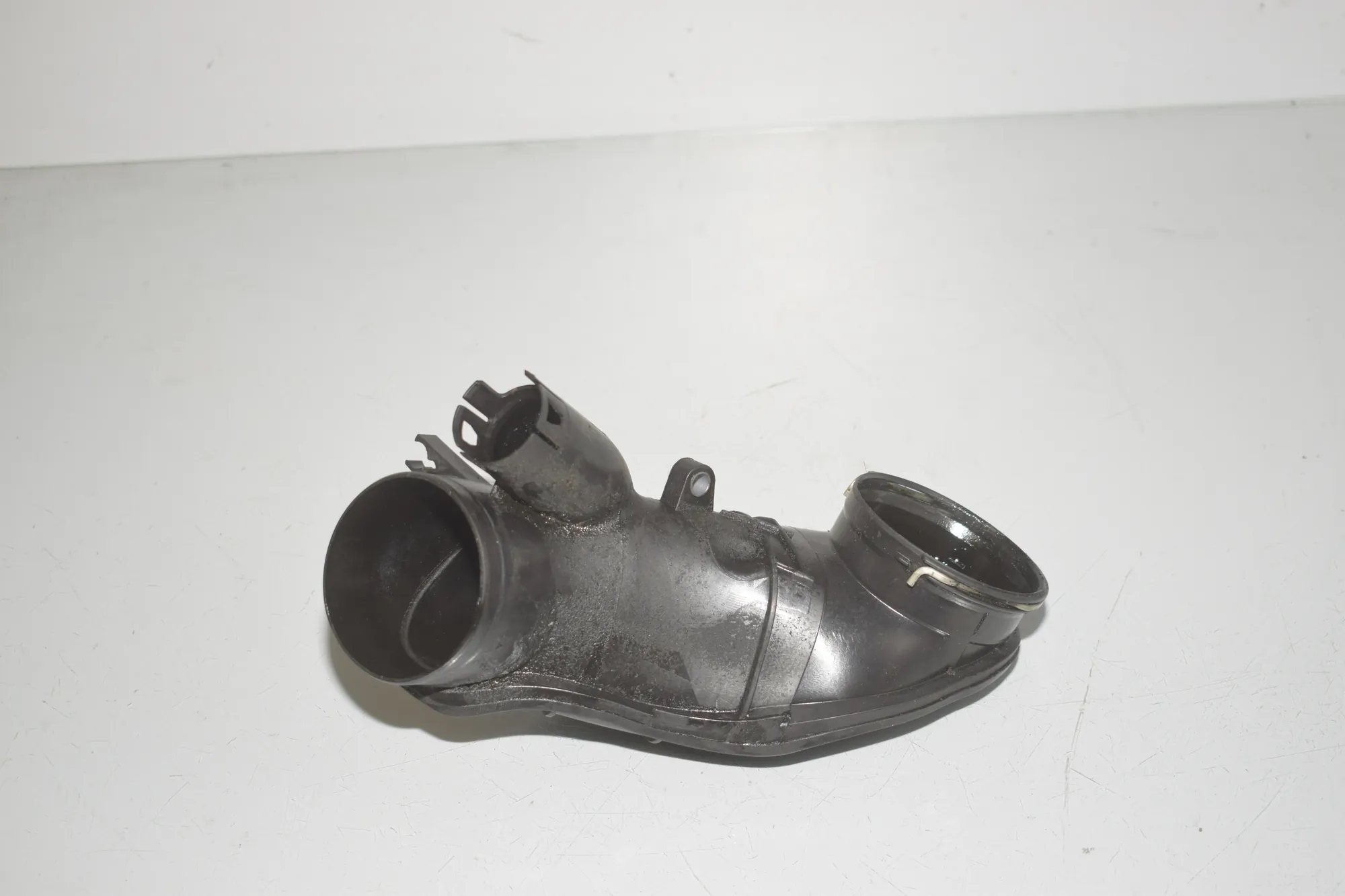Air Intake Tube – OEM 8507369 · BMW 3 Touring (F31) 330 d 2013 – 2