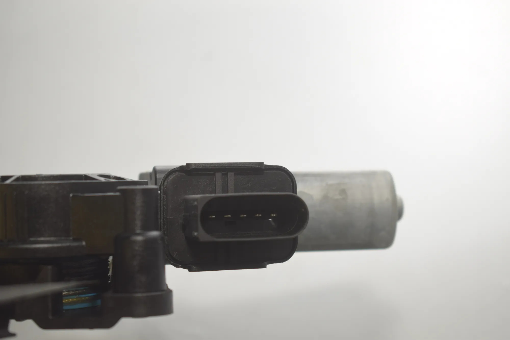 Front Left Door Window Regulator – OEM 2579945 · BMW 2 Active Tourer (F45) 218 i 2016 – 3