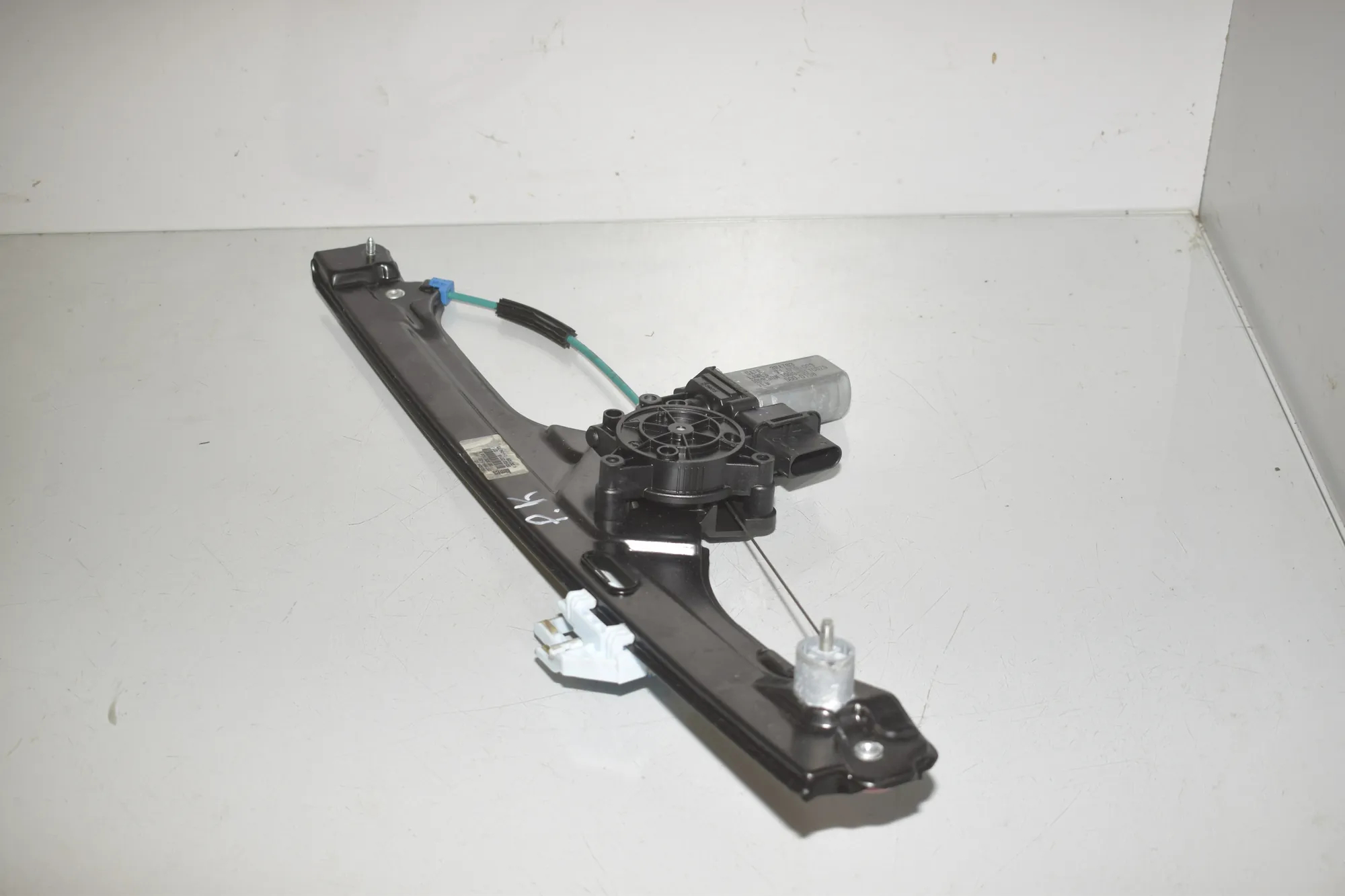 Front Left Door Window Regulator – OEM 2579945 · BMW 2 Active Tourer (F45) 218 i 2016 – 2