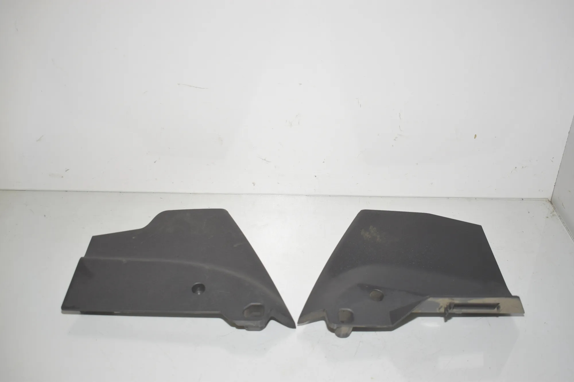 Center Console Trim – OEM 9263362 · BMW 2 Active Tourer (F45) 218 i 2016