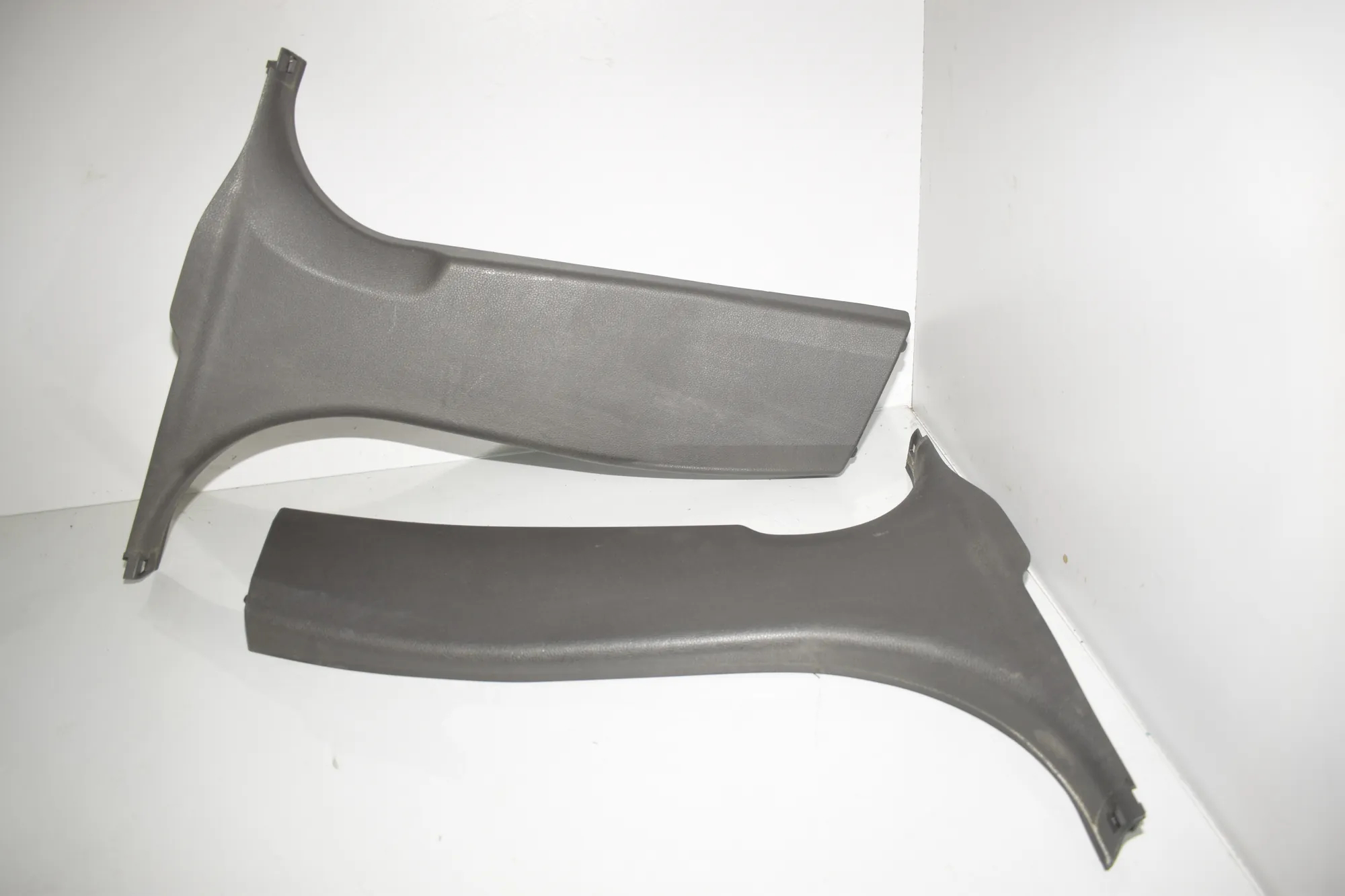 Right Side B Pillar Trim – OEM 7302434 · BMW 2 Active Tourer (F45) 218 i 2016