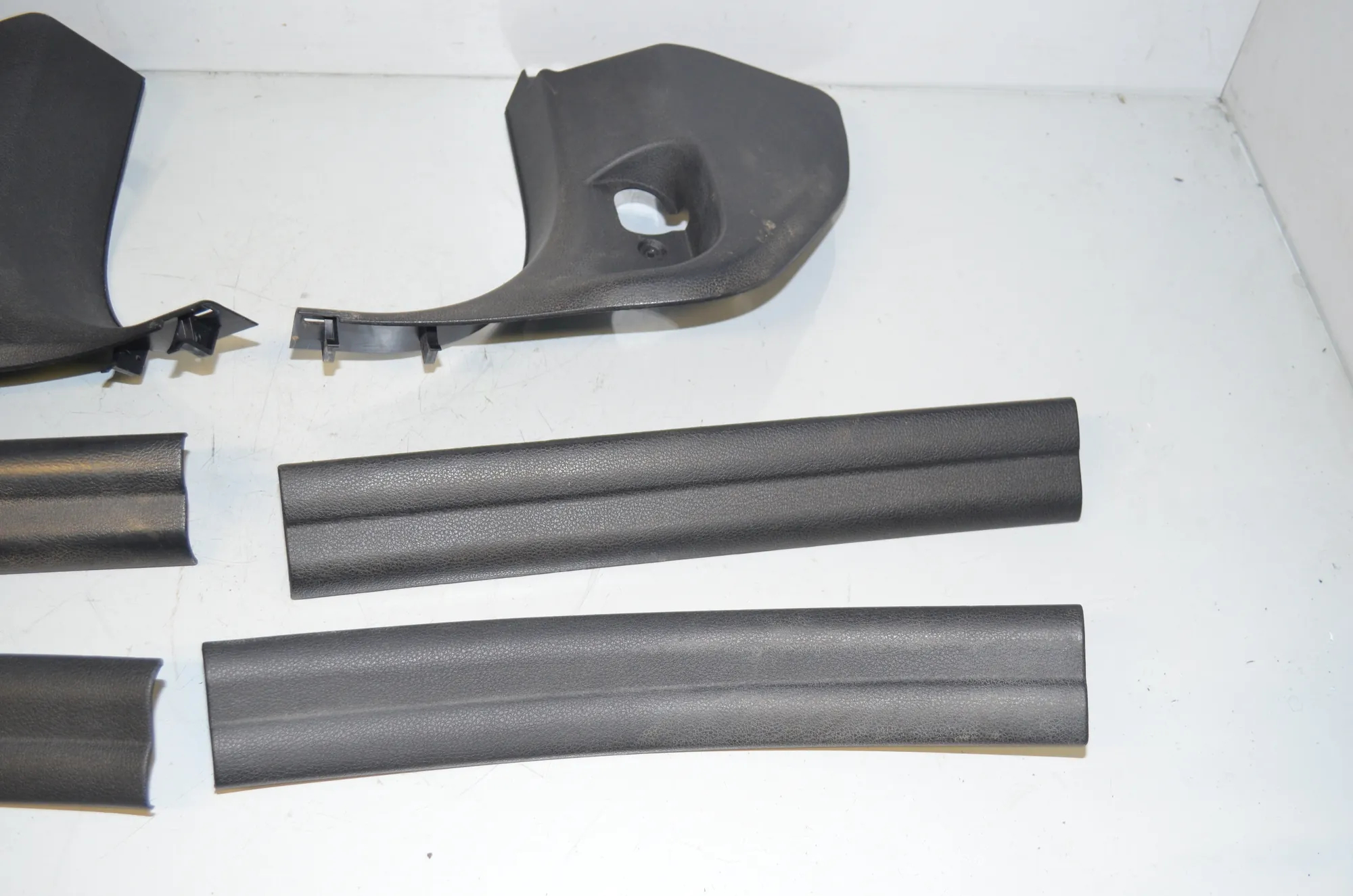 Rear Right Interior Step Trim – OEM 7298842 · BMW 2 Active Tourer (F45) 218 i 2016 – 4