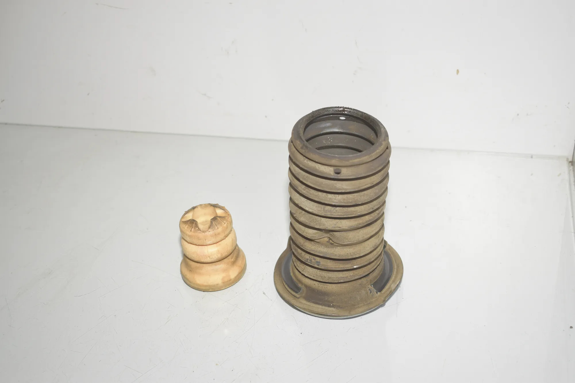 Other Suspension Parts – OEM 6871812 · BMW i4 (G26) (2022 - -) eDrive35 2023