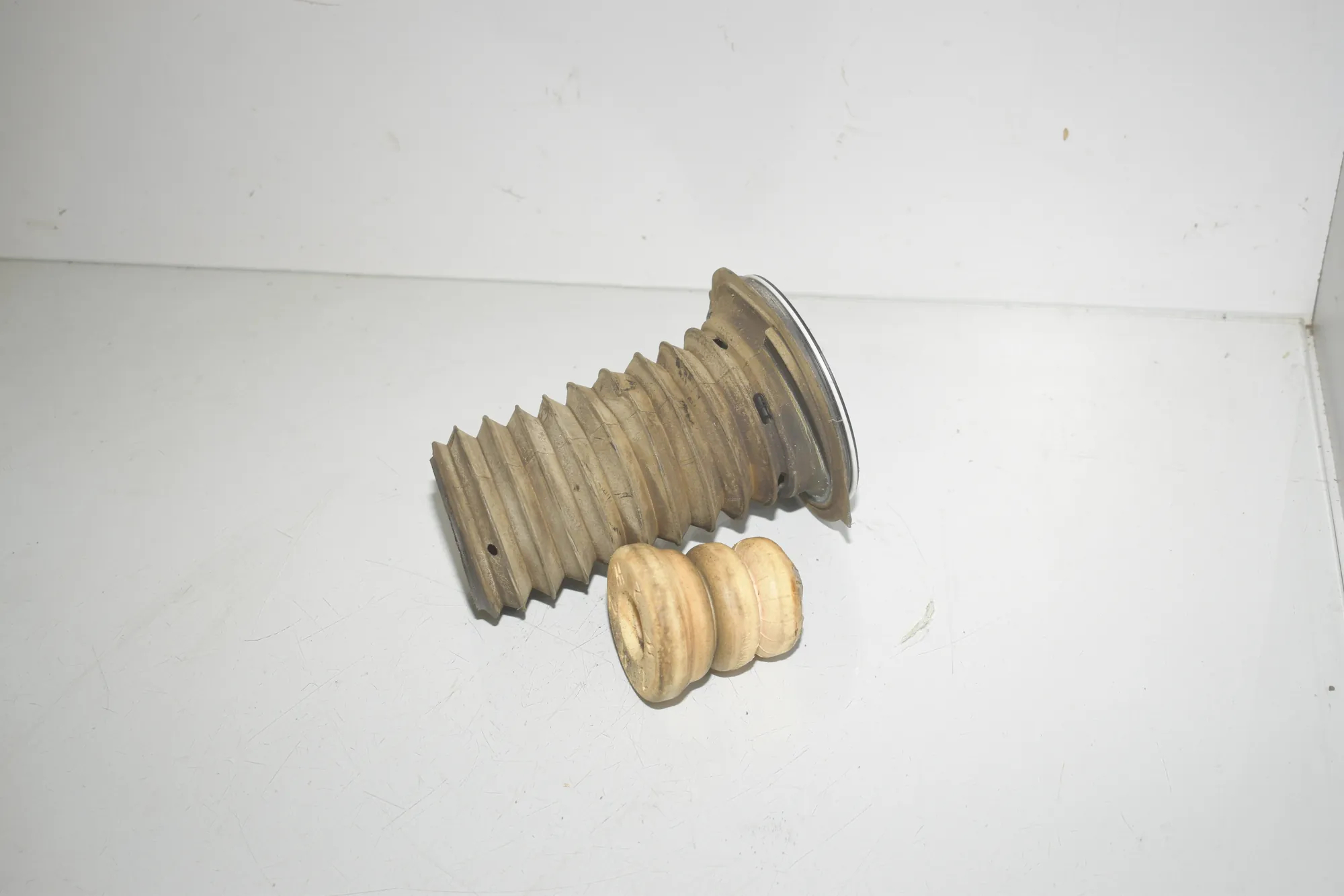 Other Suspension Parts – OEM 6871812 · BMW i4 (G26) (2022 - -) eDrive35 2023 – 3